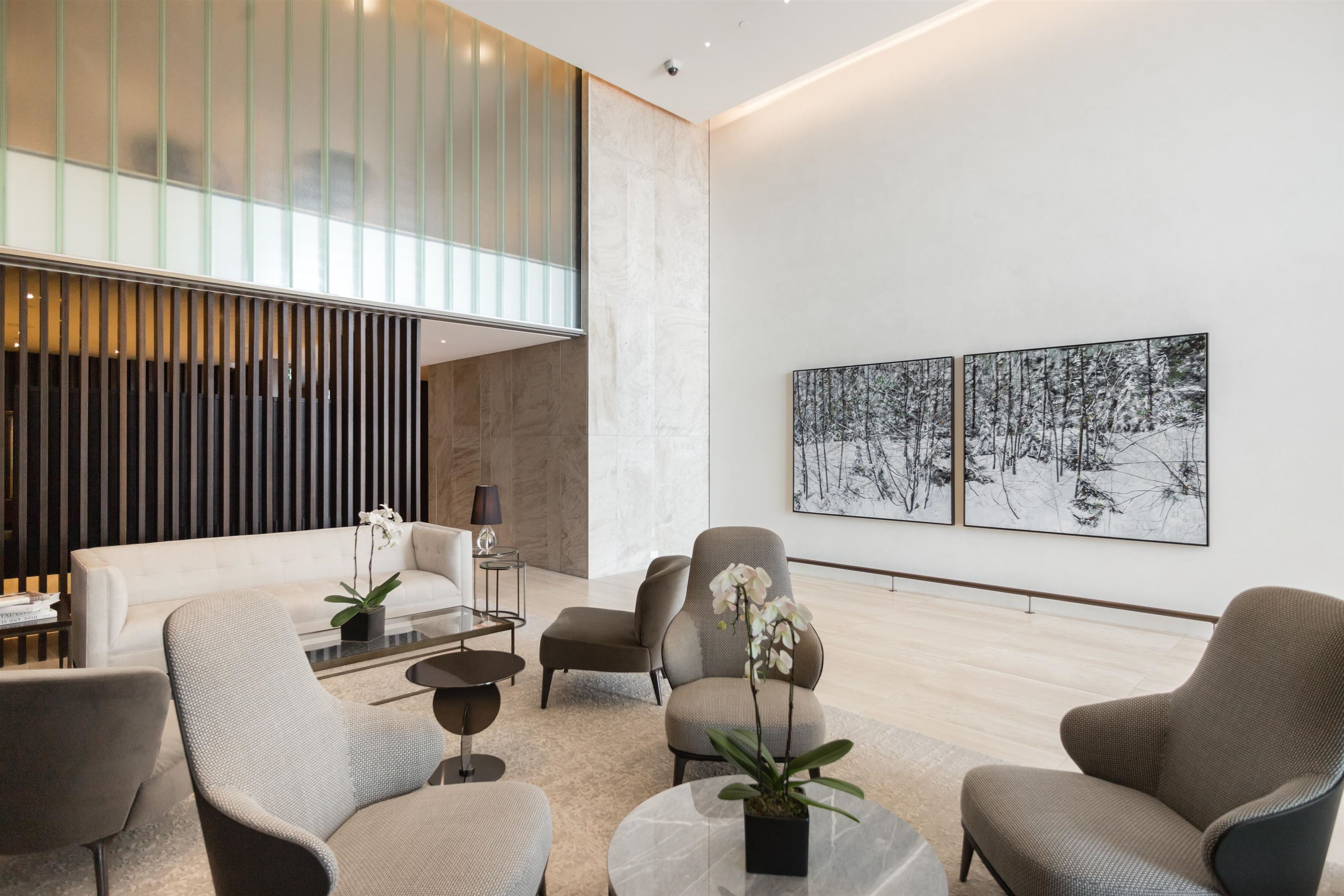 Listing image of 405 1355 BELLEVUE AVENUE