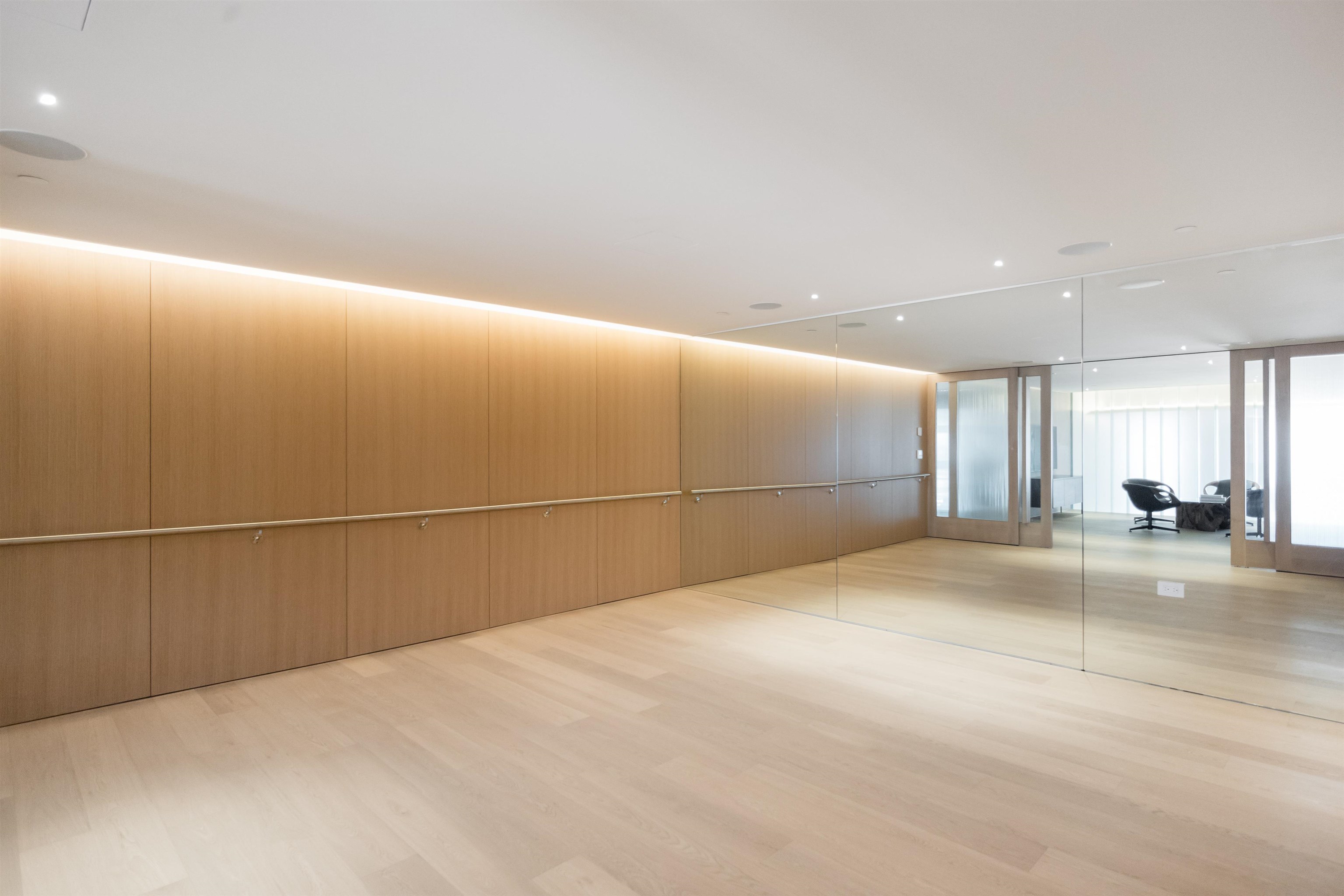 Listing image of 405 1355 BELLEVUE AVENUE