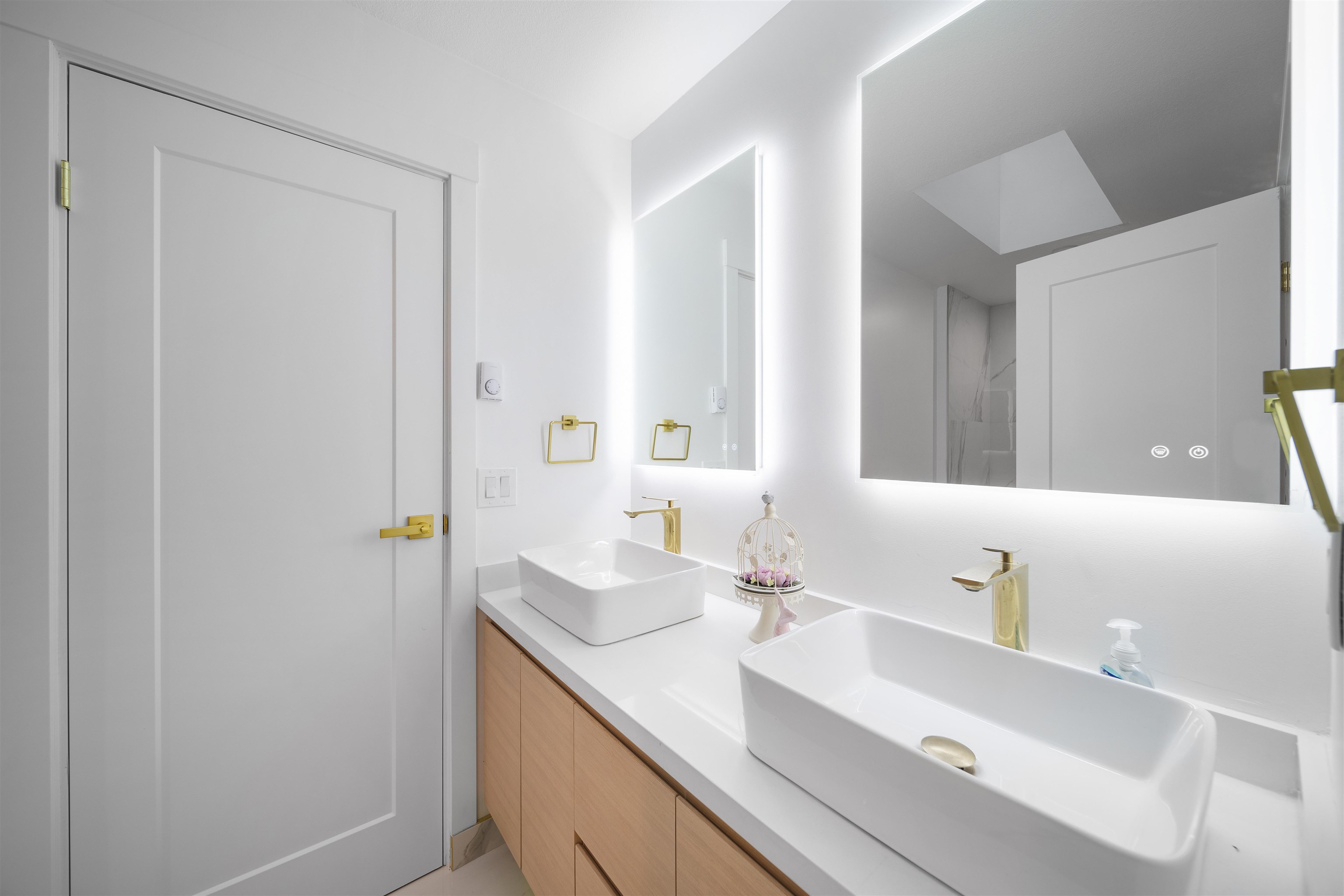 Listing image of 1543 JEFFERSON AVENUE