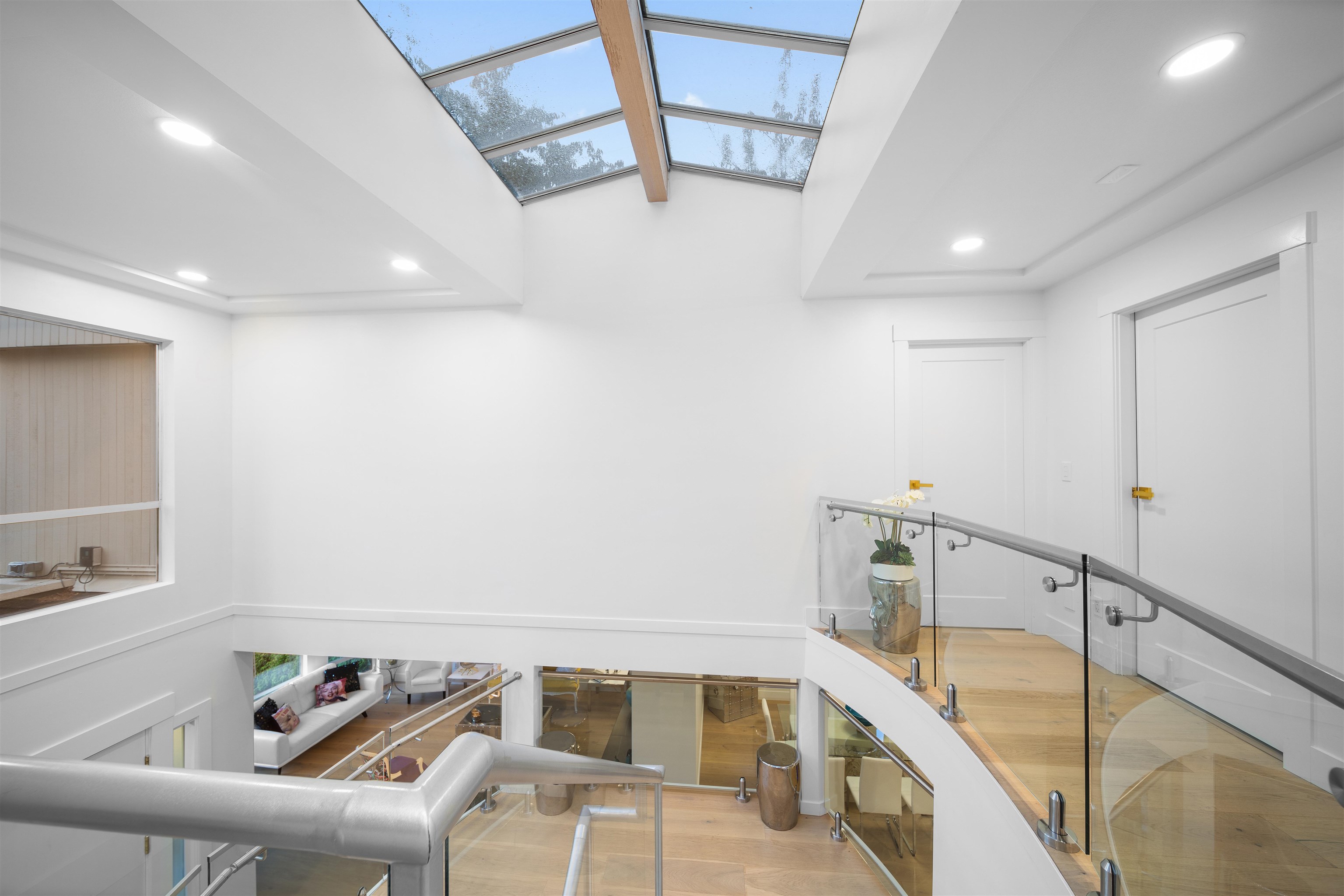 Listing image of 1543 JEFFERSON AVENUE