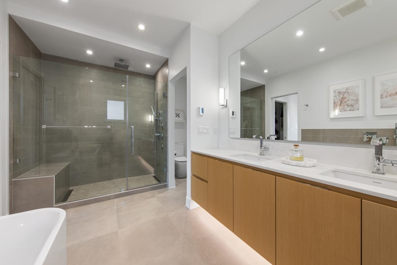 Listing image of 452 E 5TH STREET