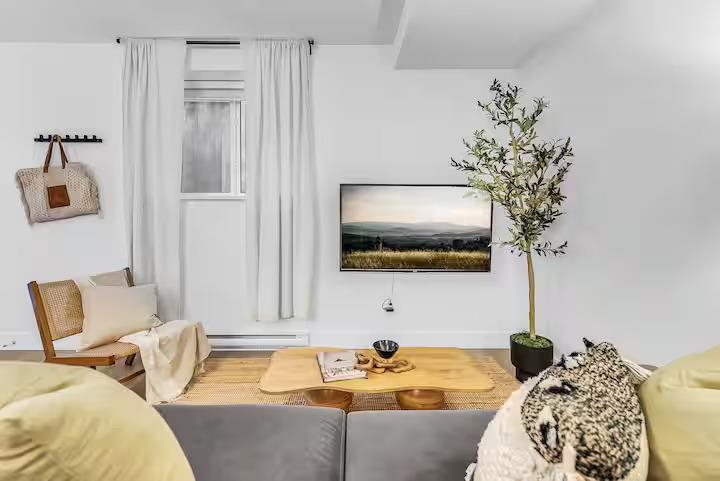 Listing image of 452 E 5TH STREET