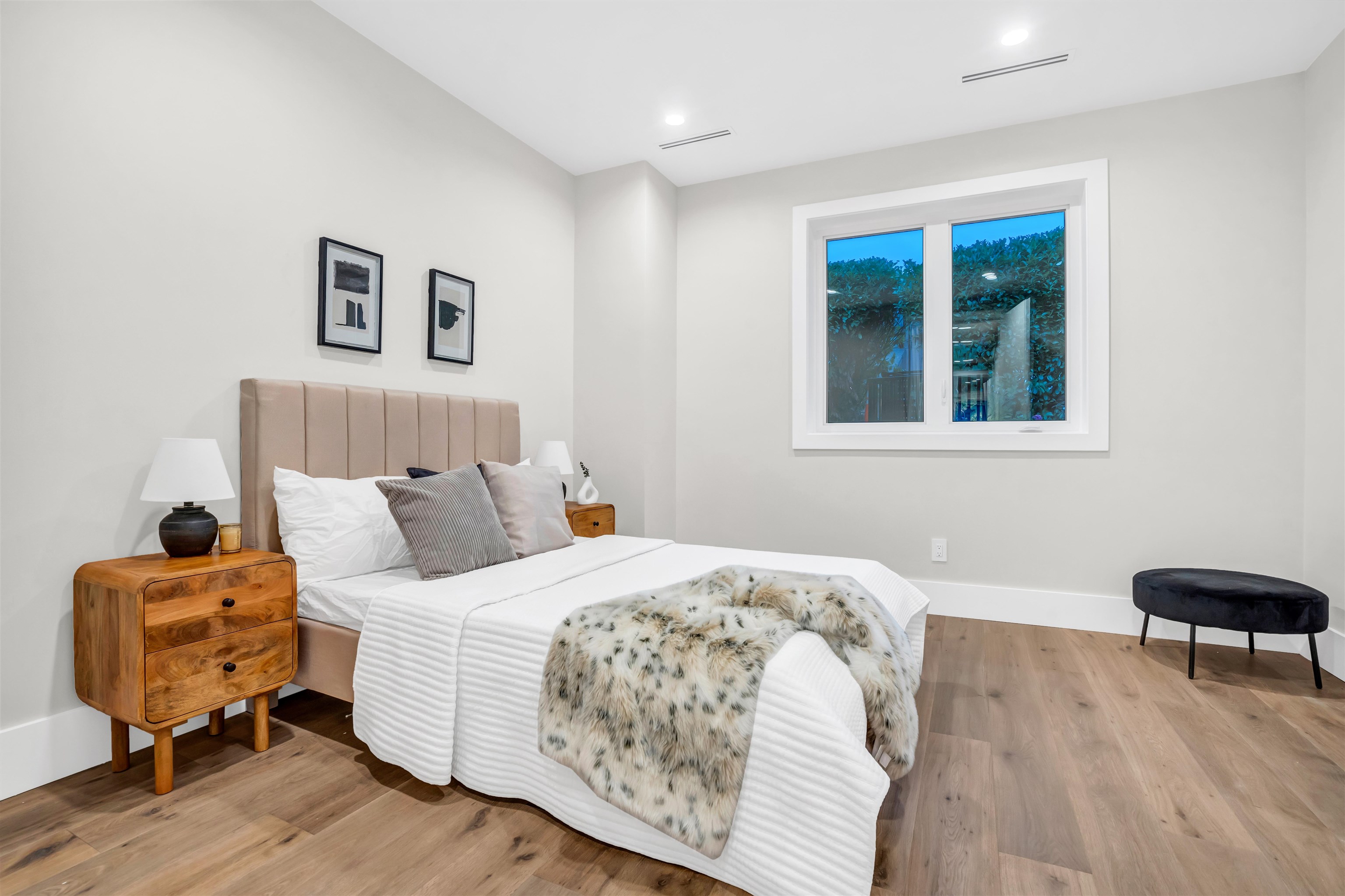 Listing image of 2380 MARINE DRIVE