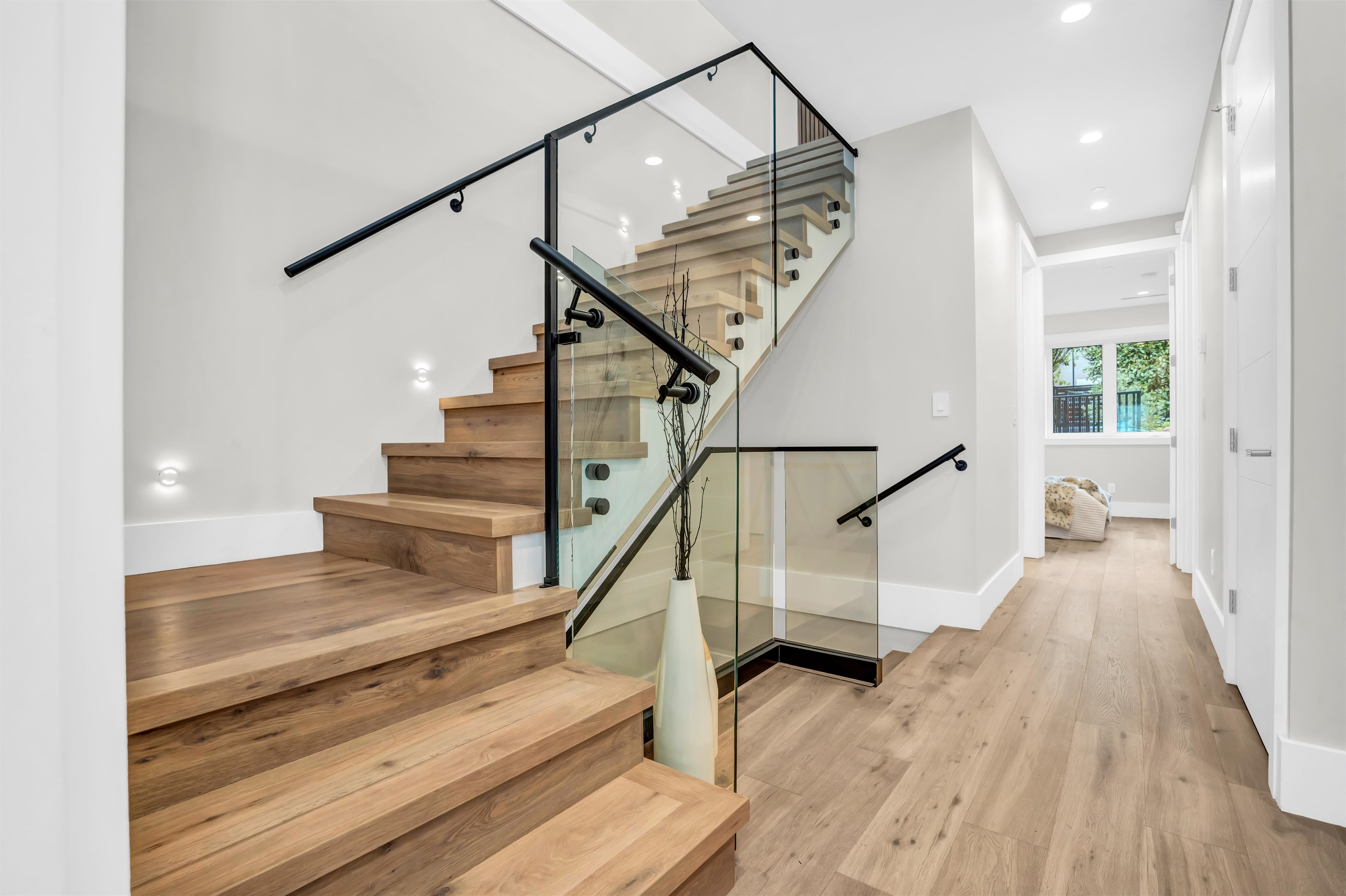 Listing image of 2380 MARINE DRIVE
