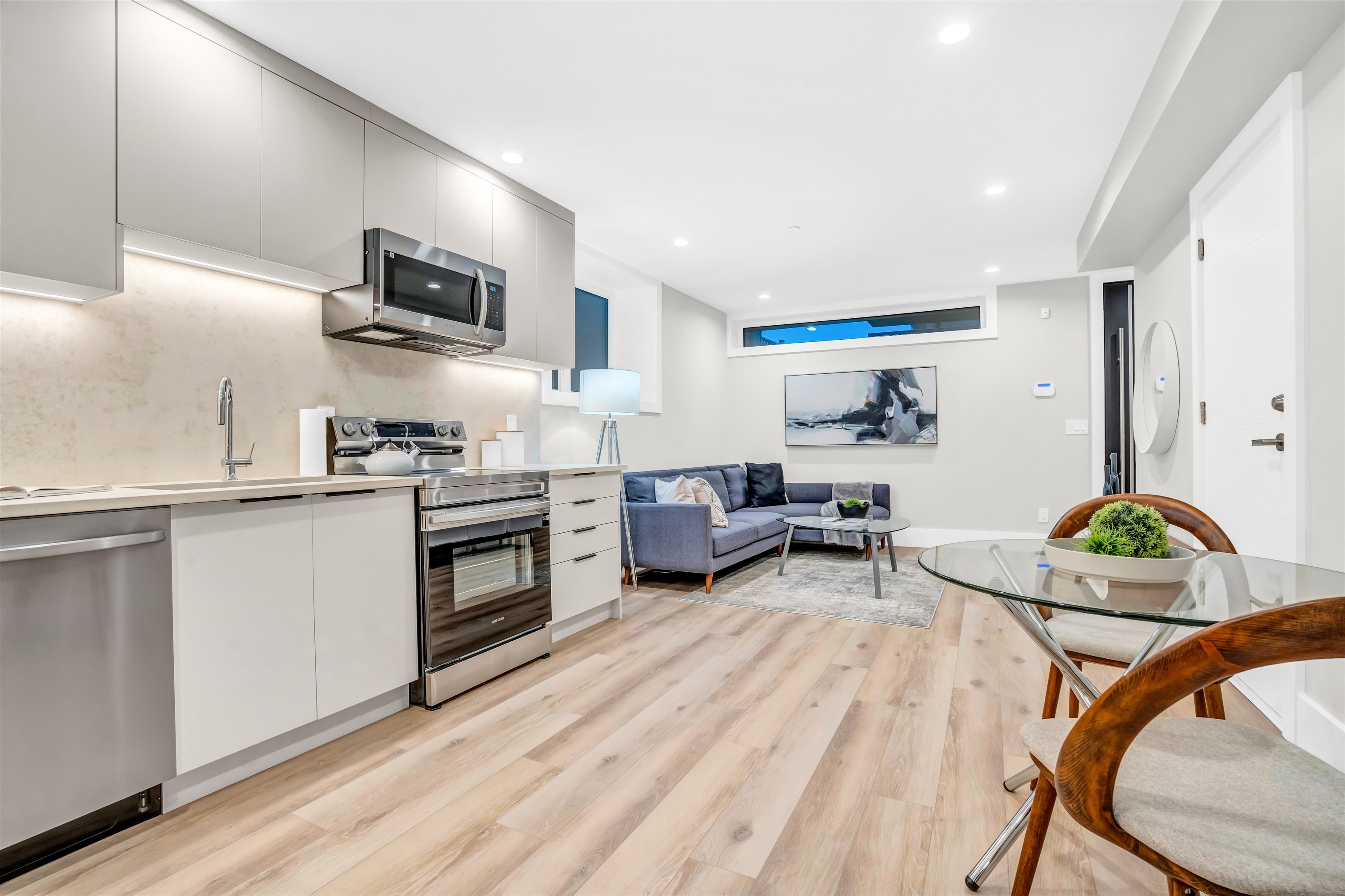 Listing image of 2380 MARINE DRIVE