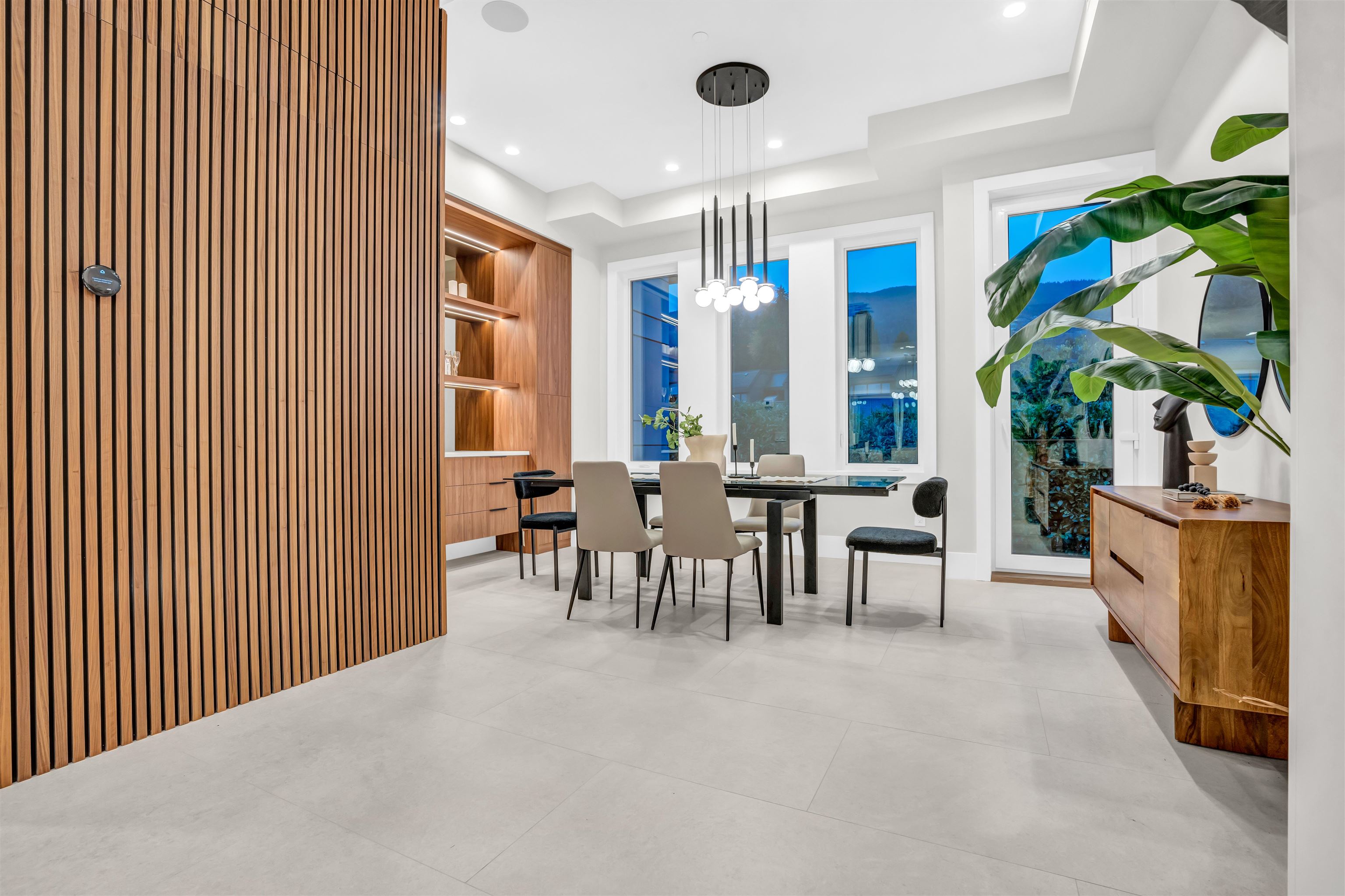 Listing image of 2380 MARINE DRIVE