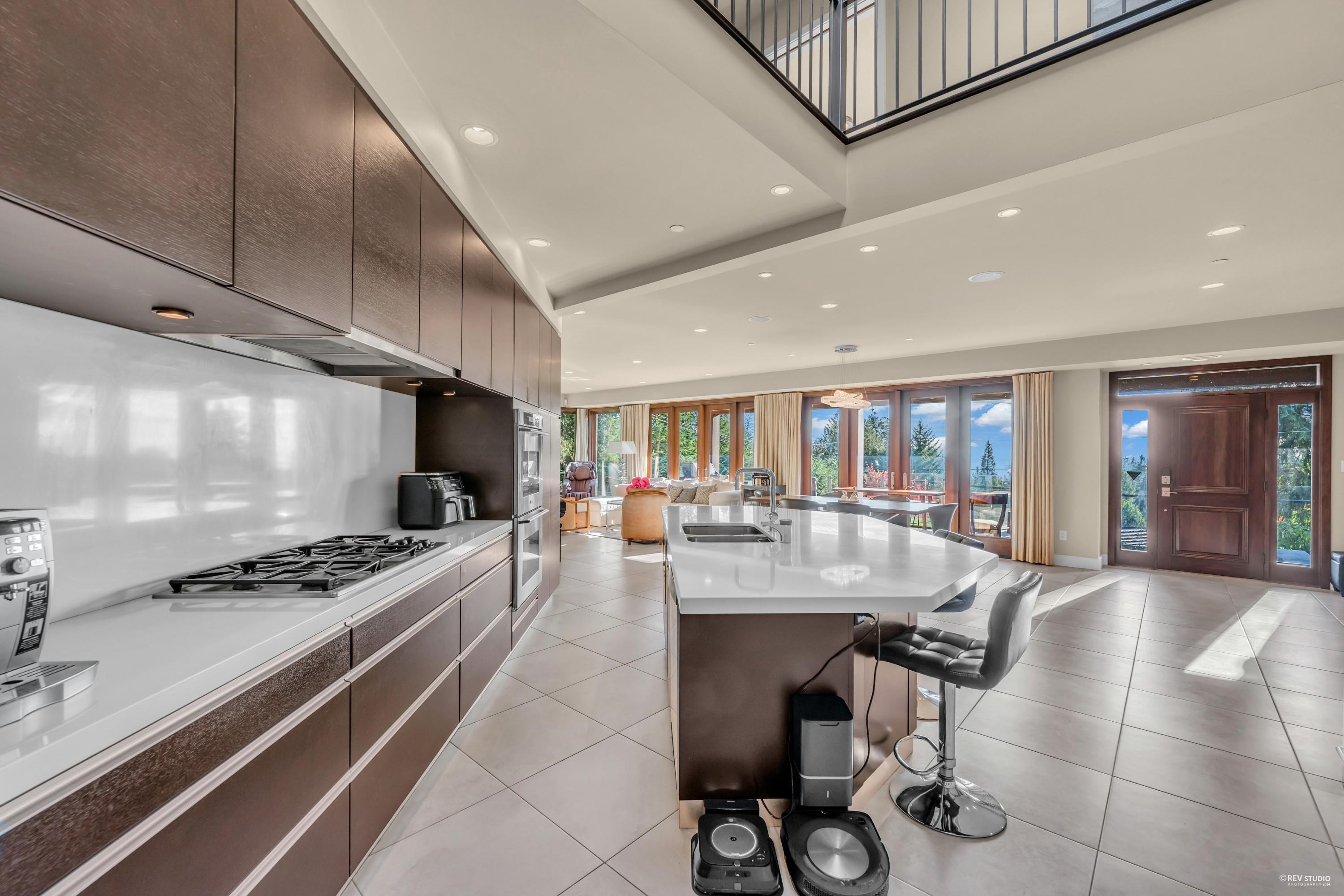 Listing image of 4742 CAULFEILD DRIVE