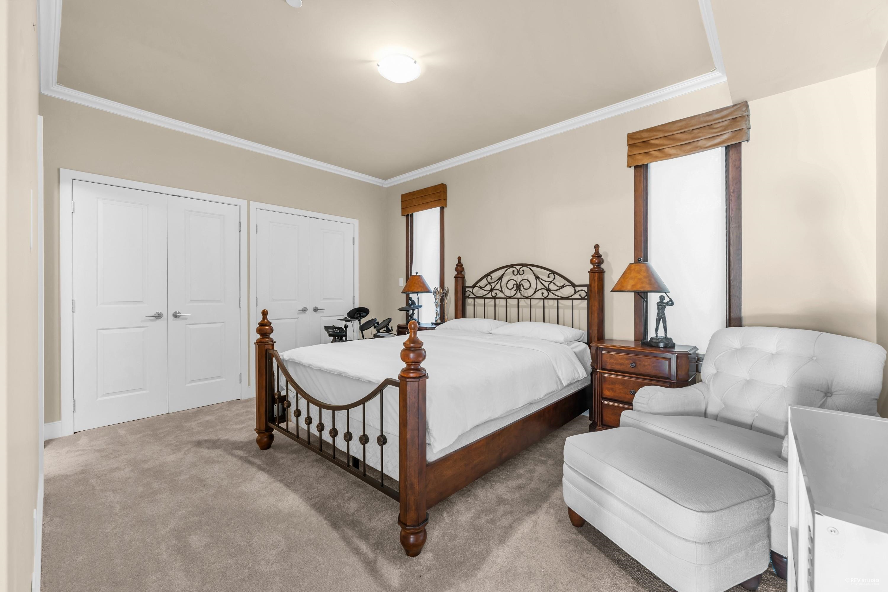 Listing image of 4742 CAULFEILD DRIVE