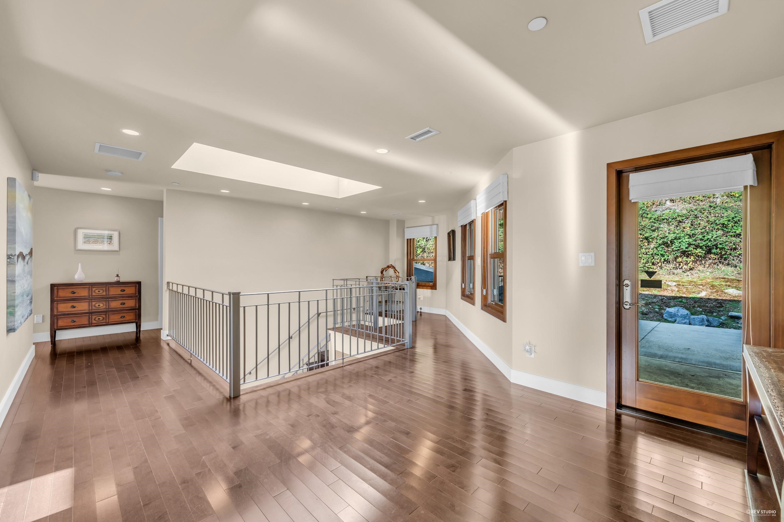 Listing image of 4742 CAULFEILD DRIVE