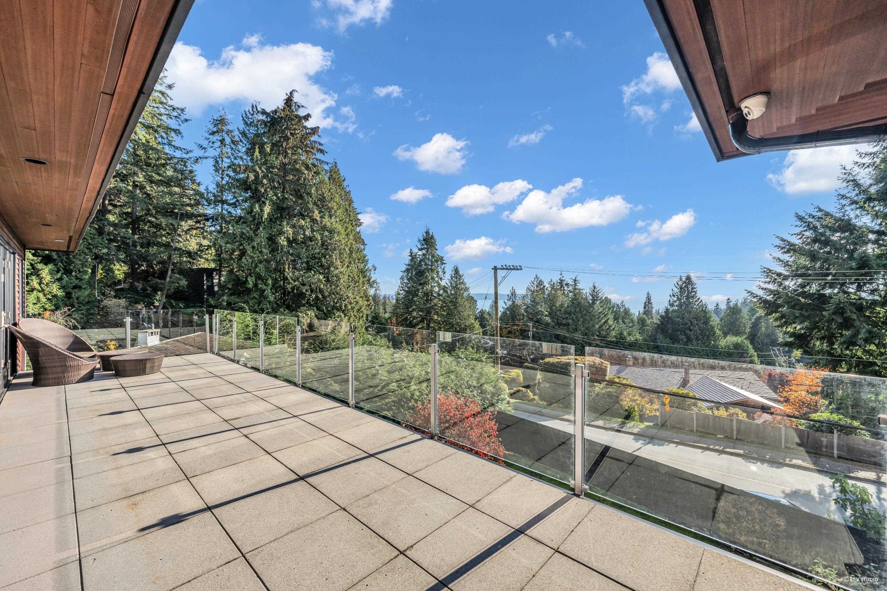 Listing image of 4742 CAULFEILD DRIVE