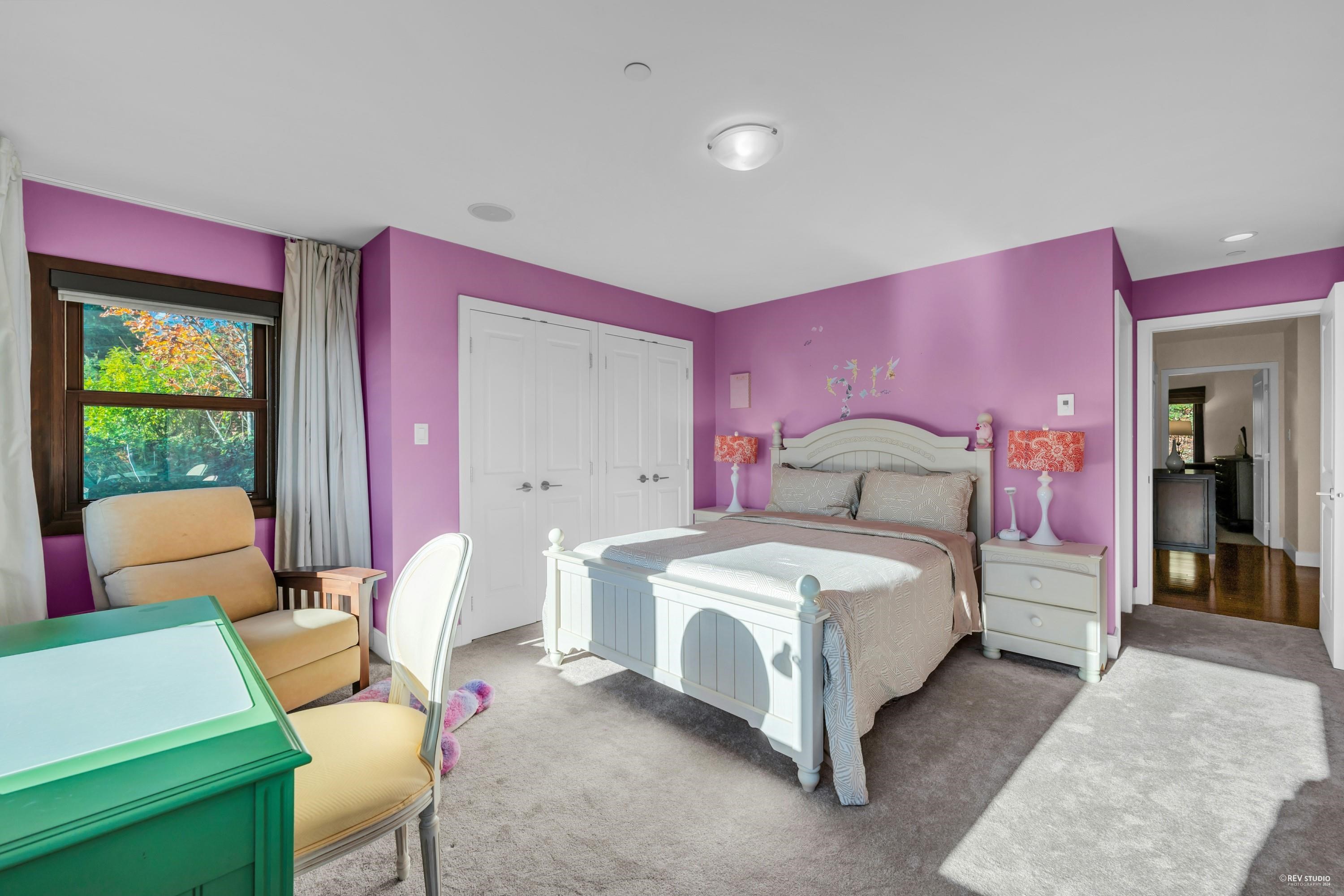 Listing image of 4742 CAULFEILD DRIVE