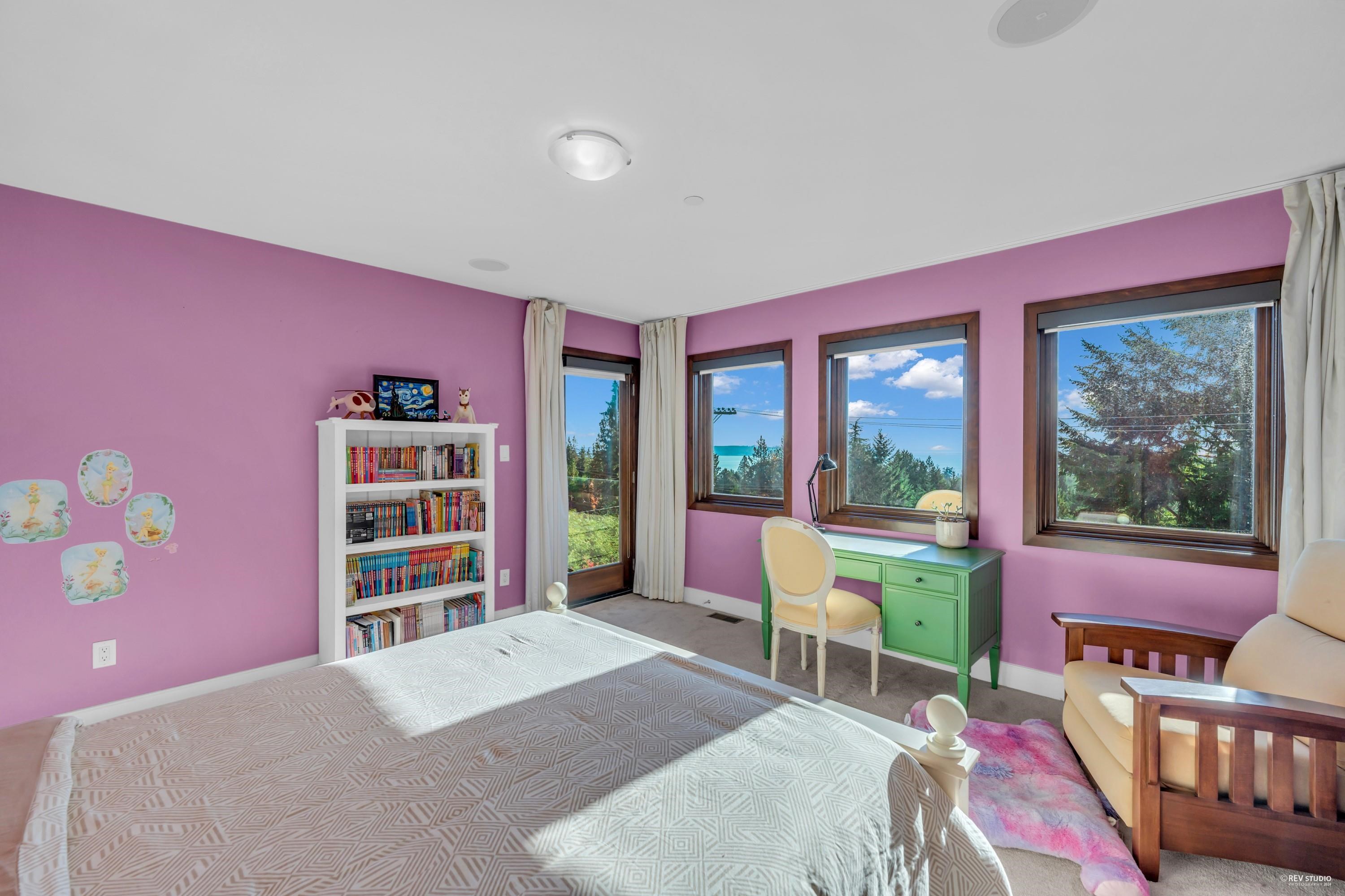 Listing image of 4742 CAULFEILD DRIVE
