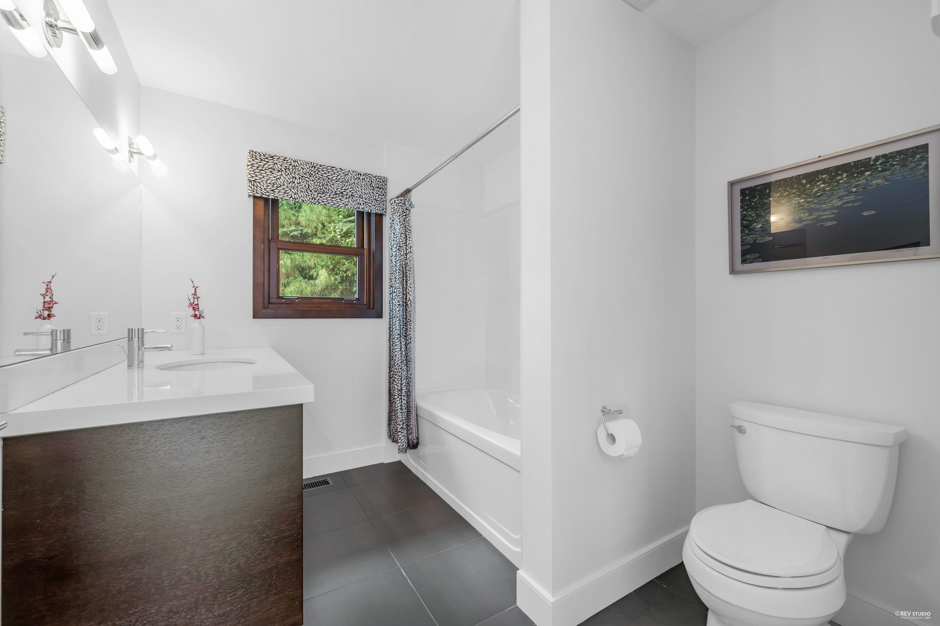 Listing image of 4742 CAULFEILD DRIVE