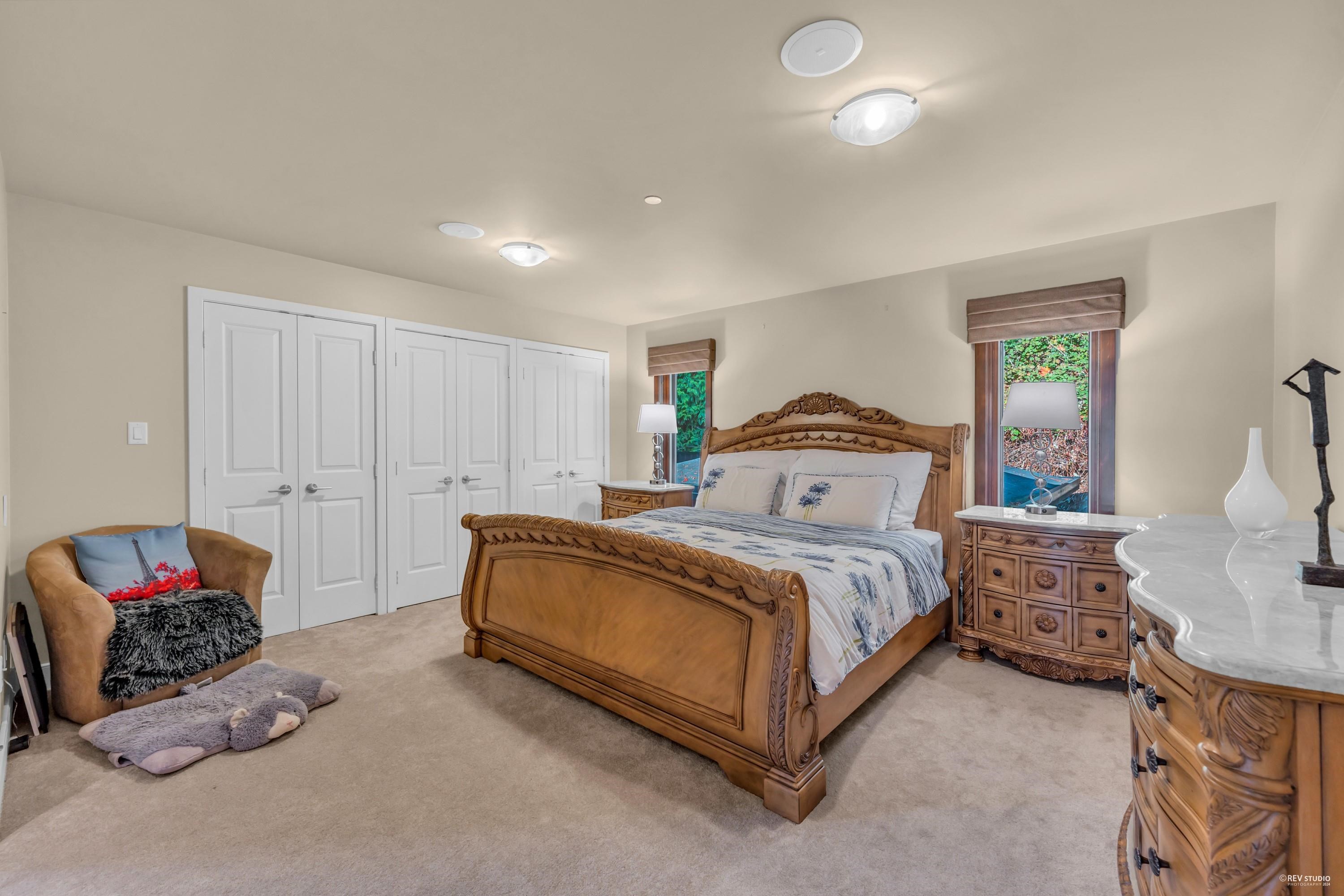 Listing image of 4742 CAULFEILD DRIVE