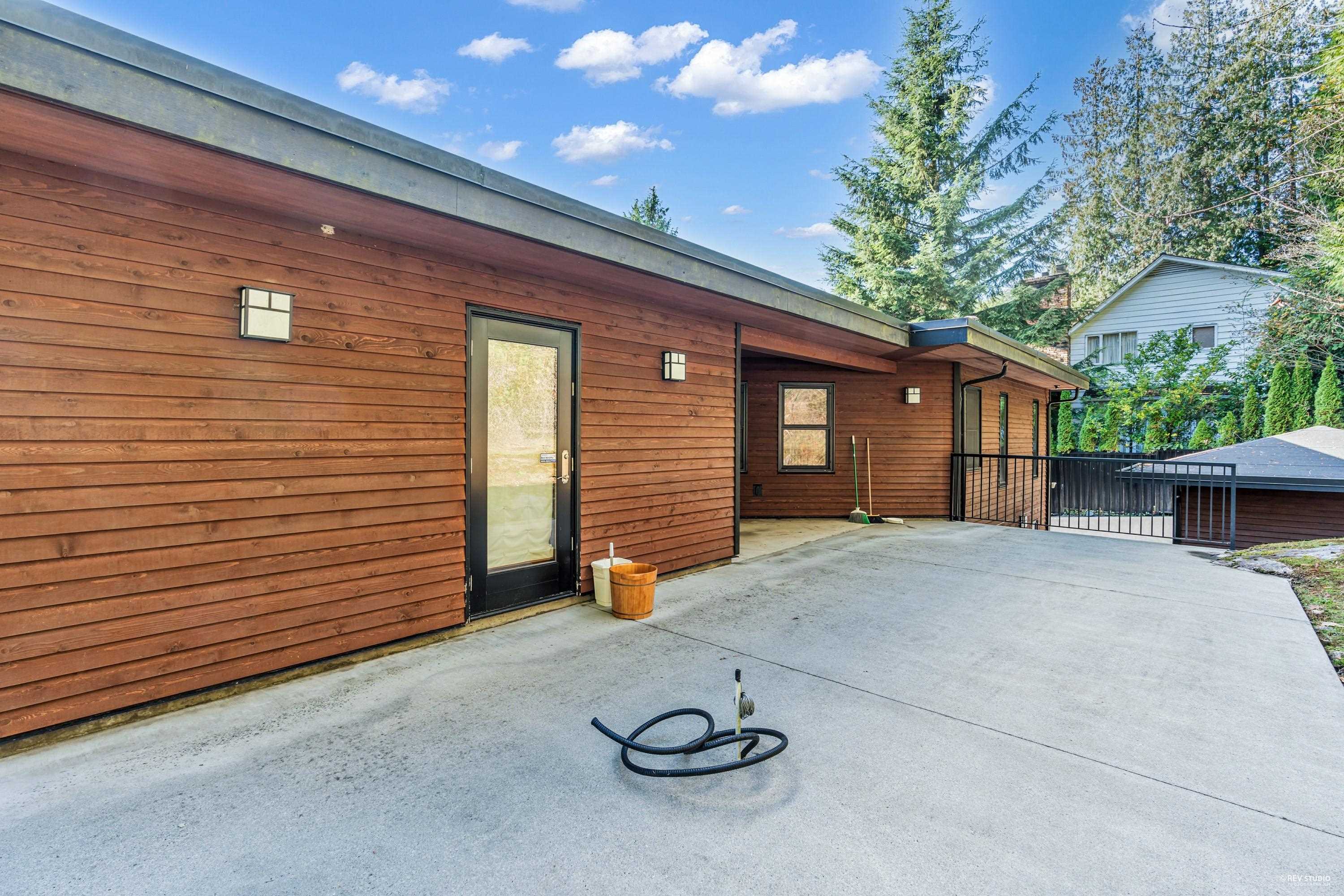 Listing image of 4742 CAULFEILD DRIVE