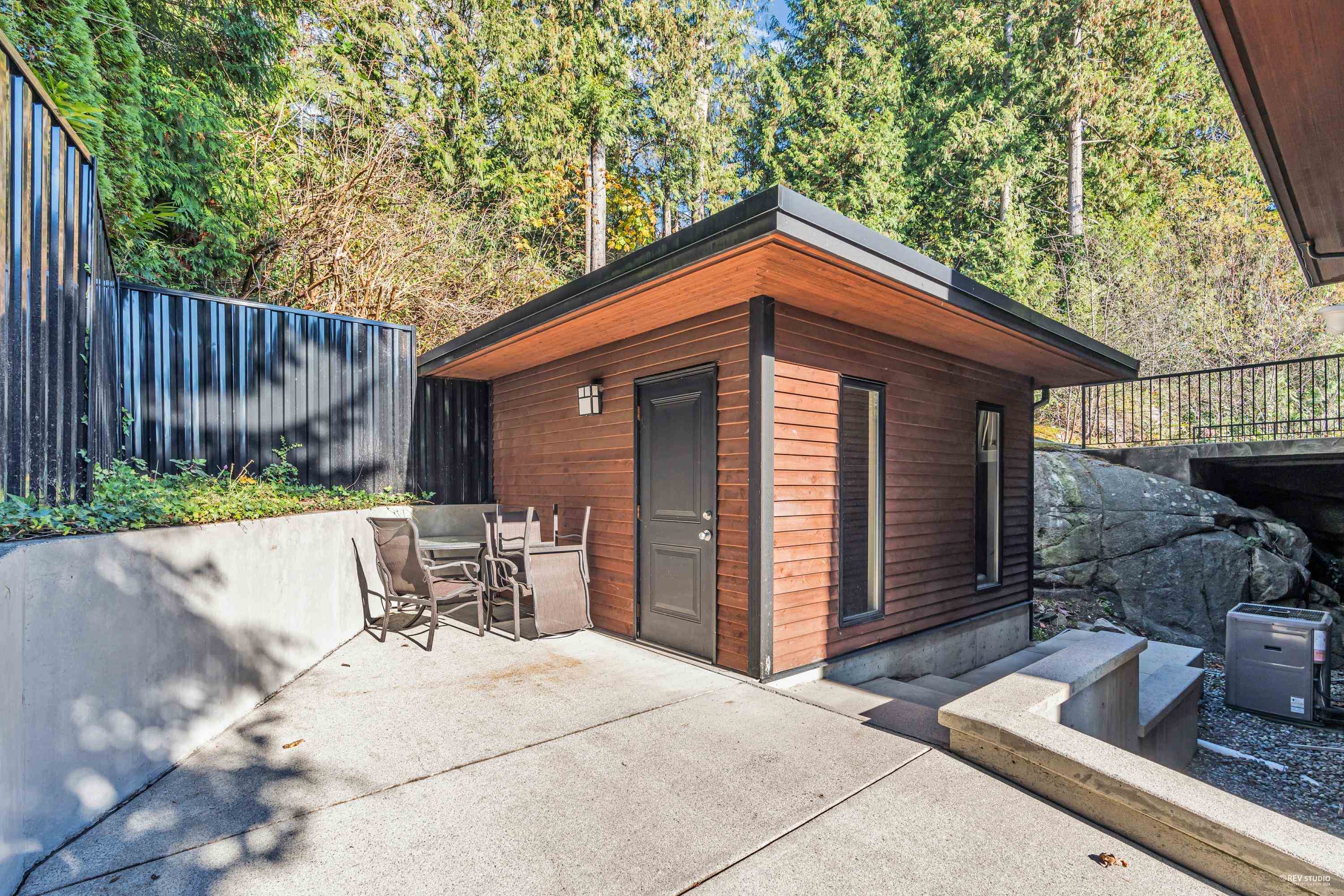 Listing image of 4742 CAULFEILD DRIVE