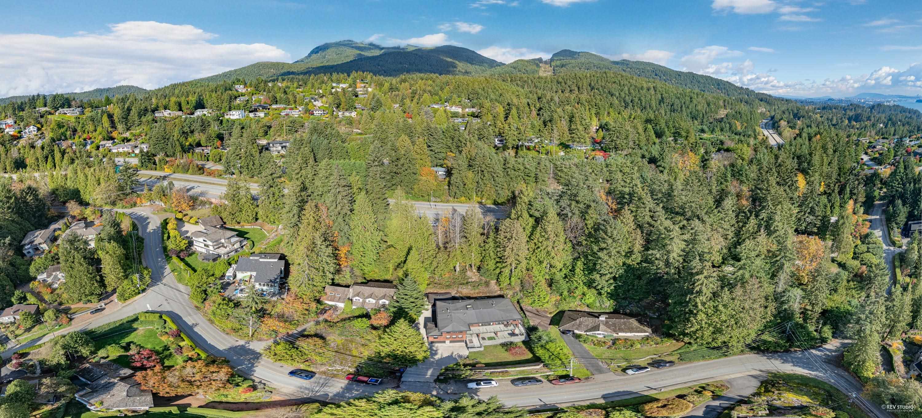 Listing image of 4742 CAULFEILD DRIVE