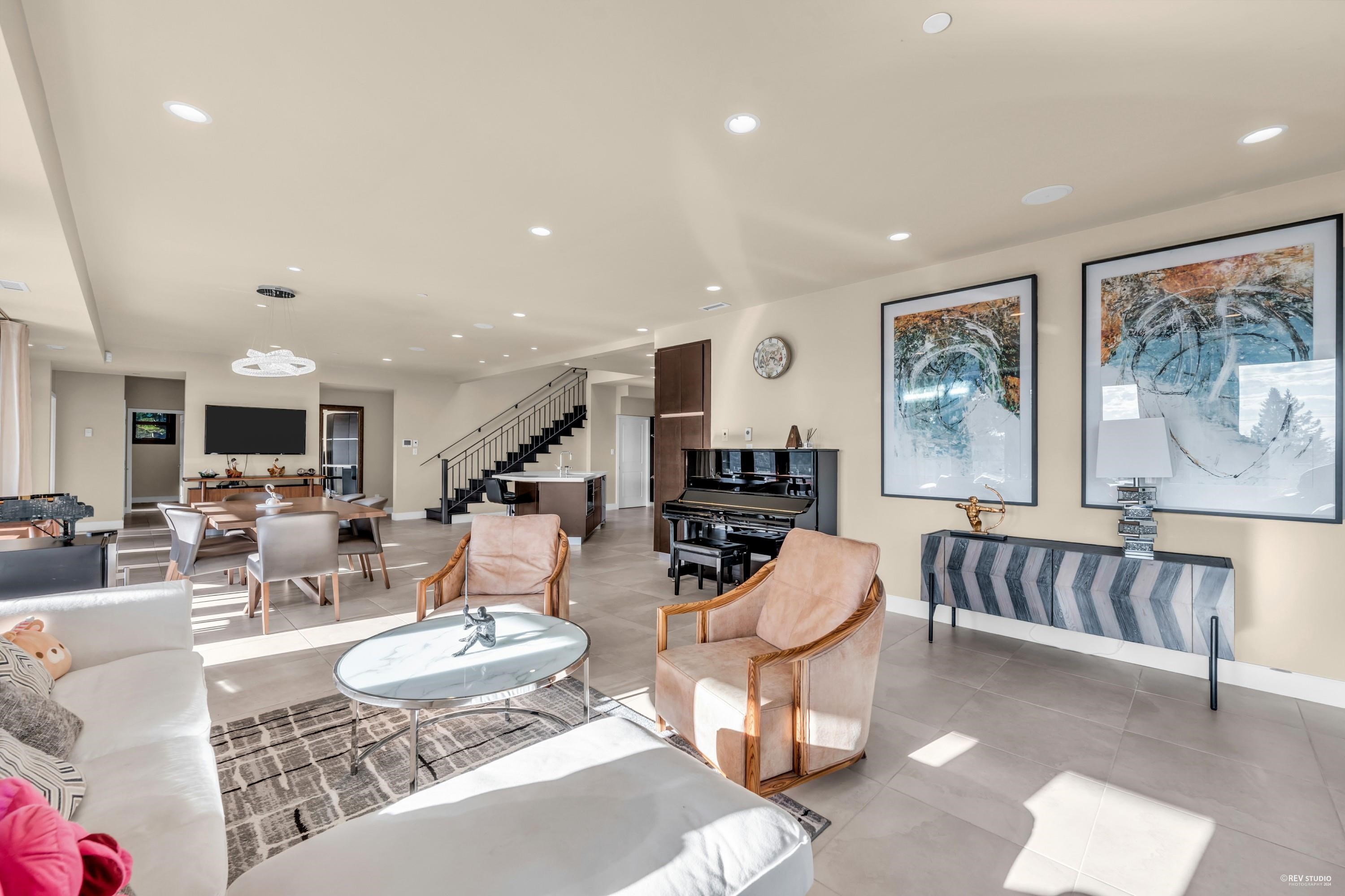 Listing image of 4742 CAULFEILD DRIVE