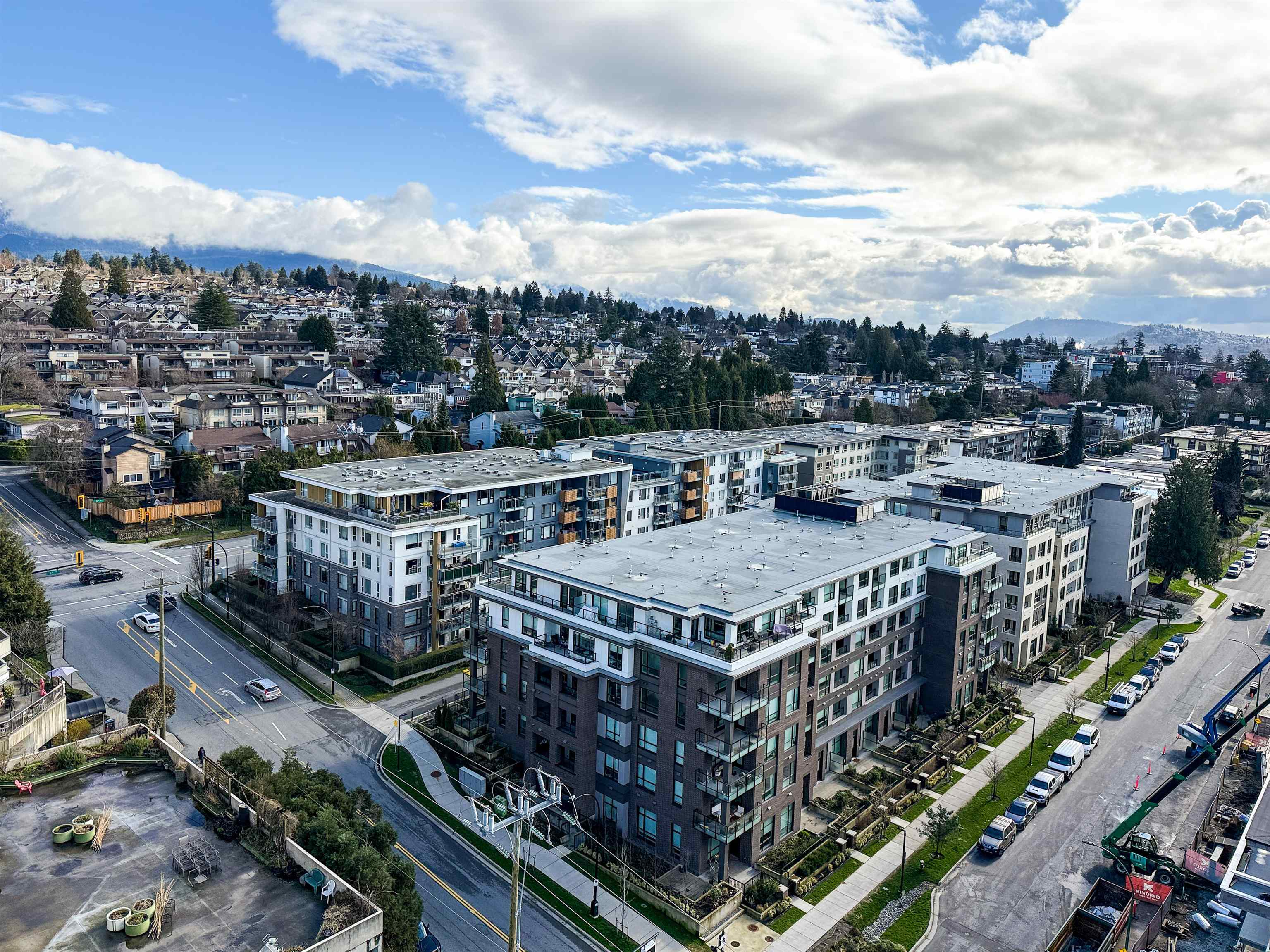 Listing image of 1704 145 ST. GEORGES AVENUE