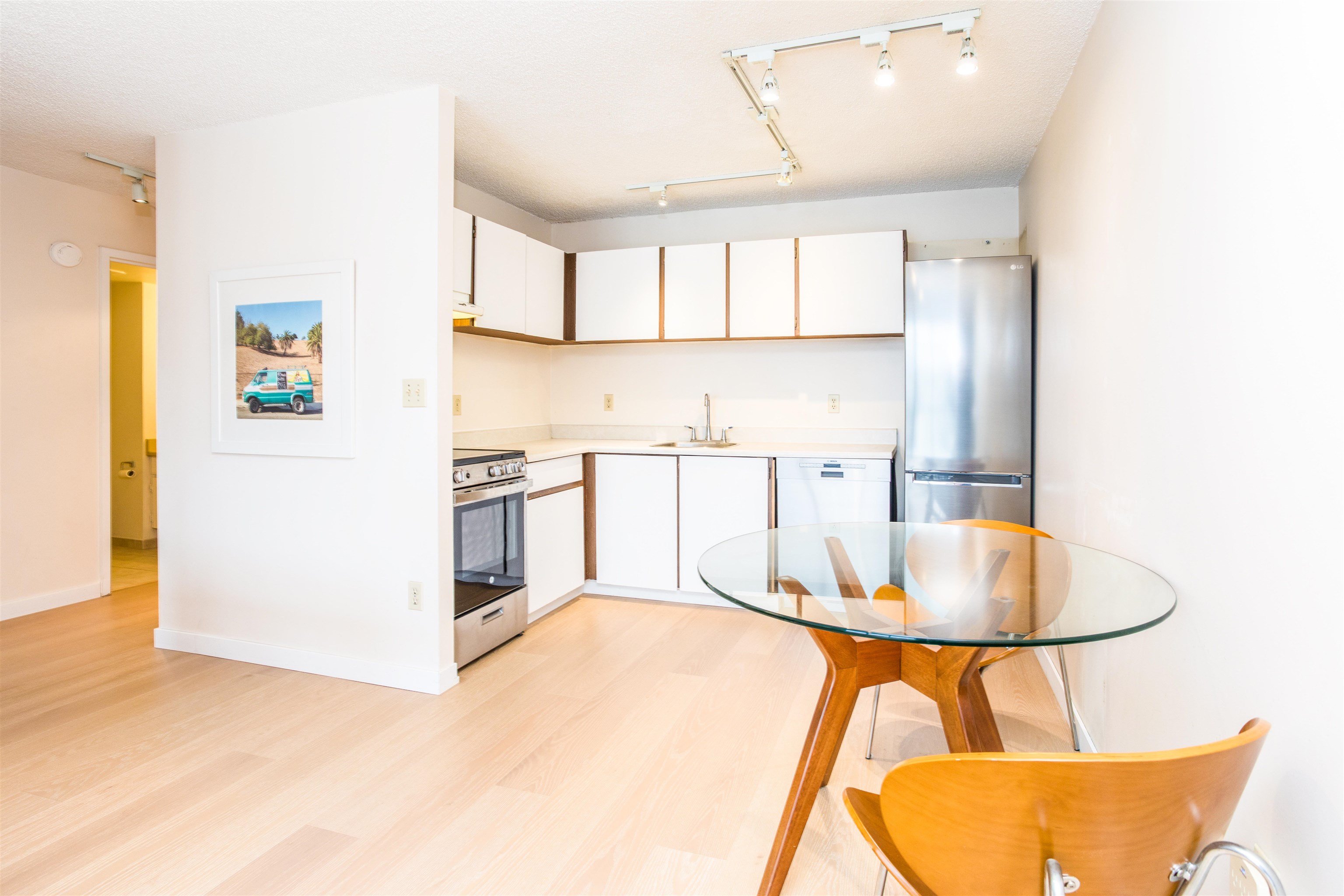 Listing image of 1704 145 ST. GEORGES AVENUE