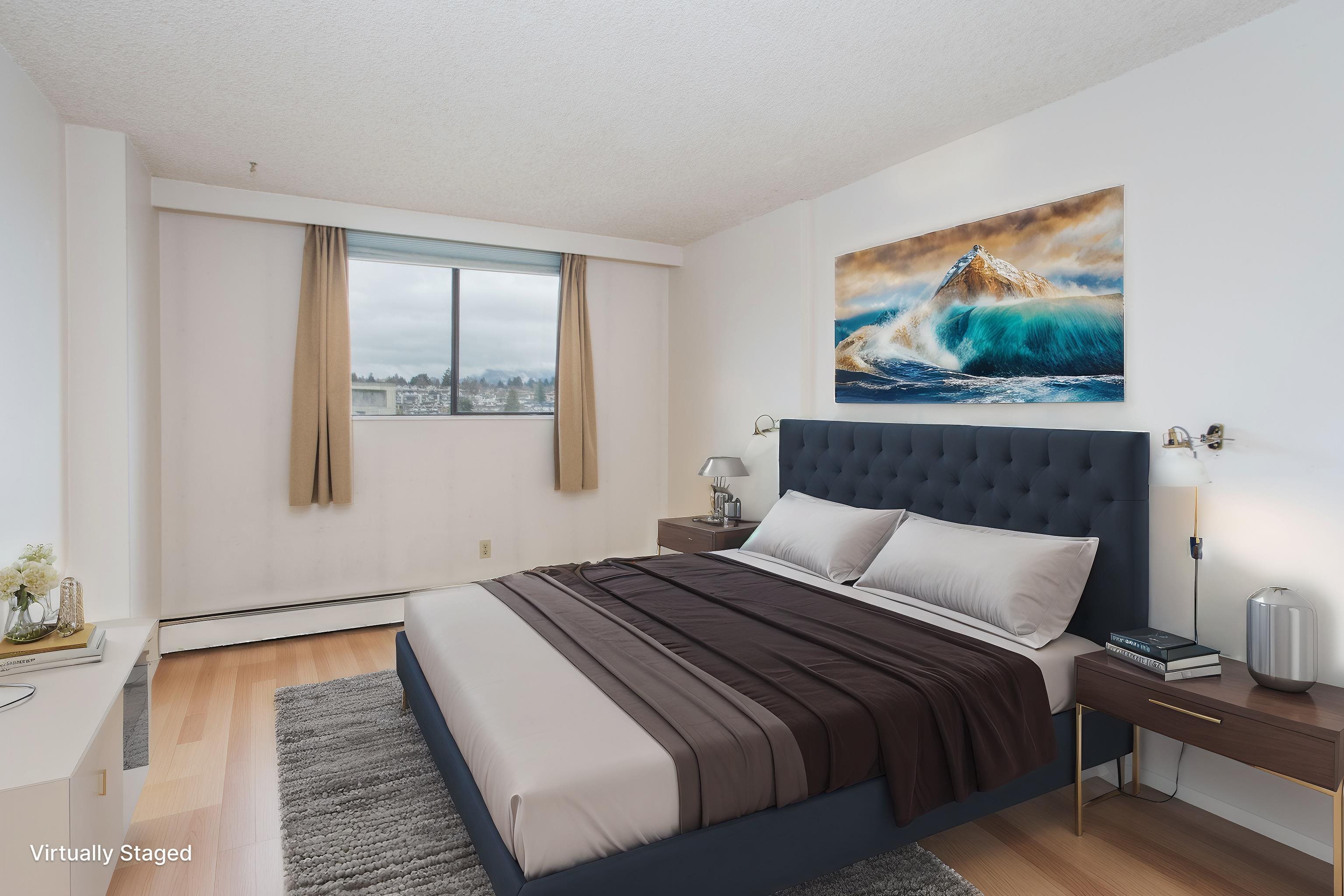 Listing image of 1704 145 ST. GEORGES AVENUE