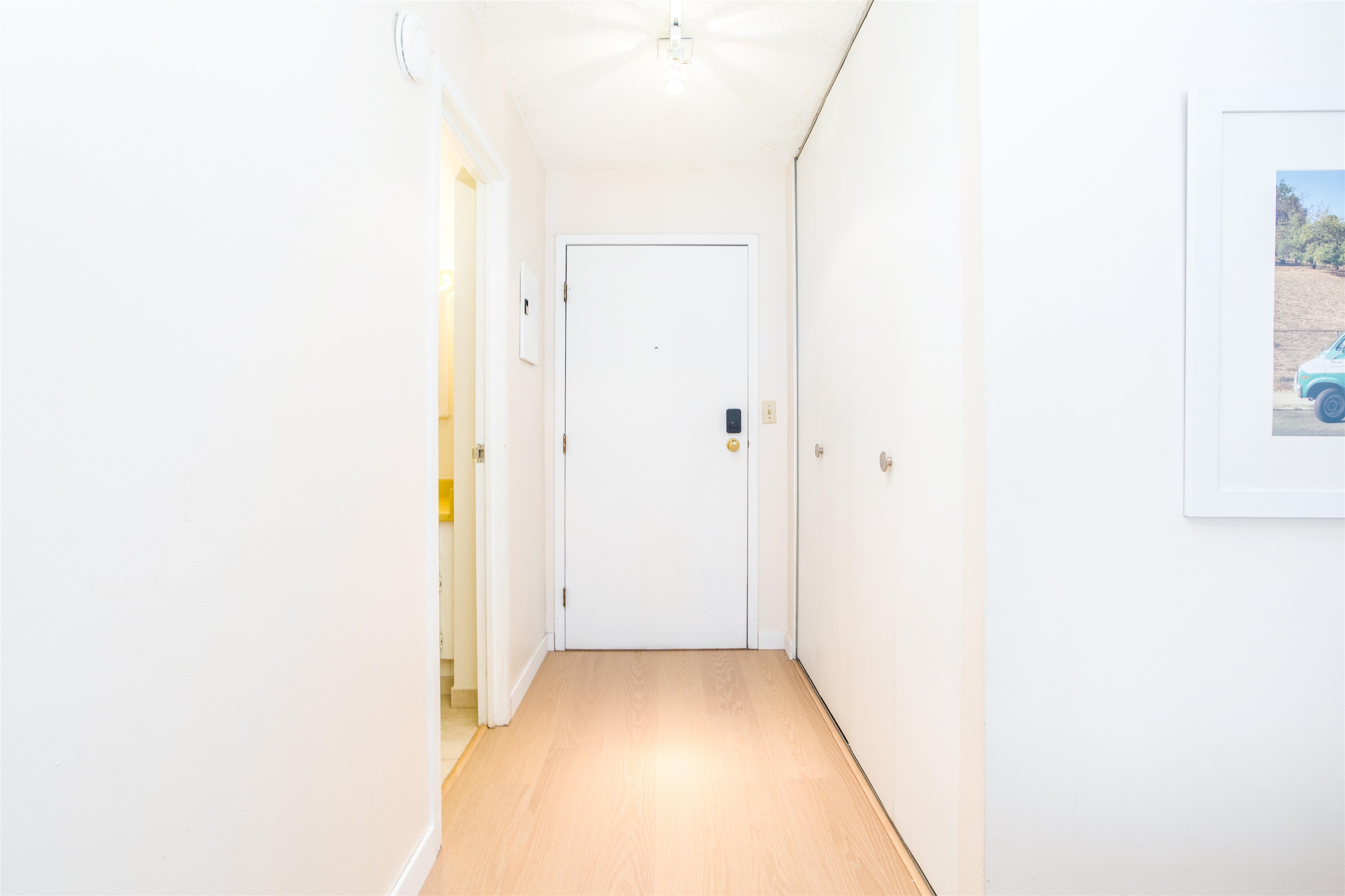 Listing image of 1704 145 ST. GEORGES AVENUE