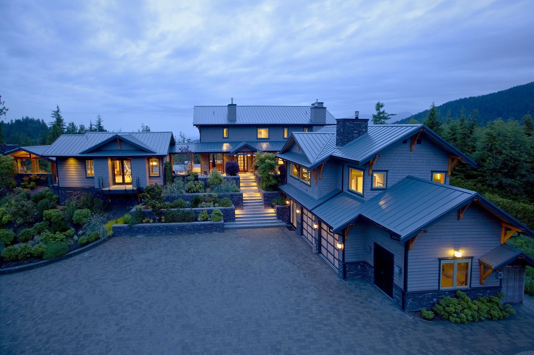 Listing image of 431 JOSEPHINE DRIVE