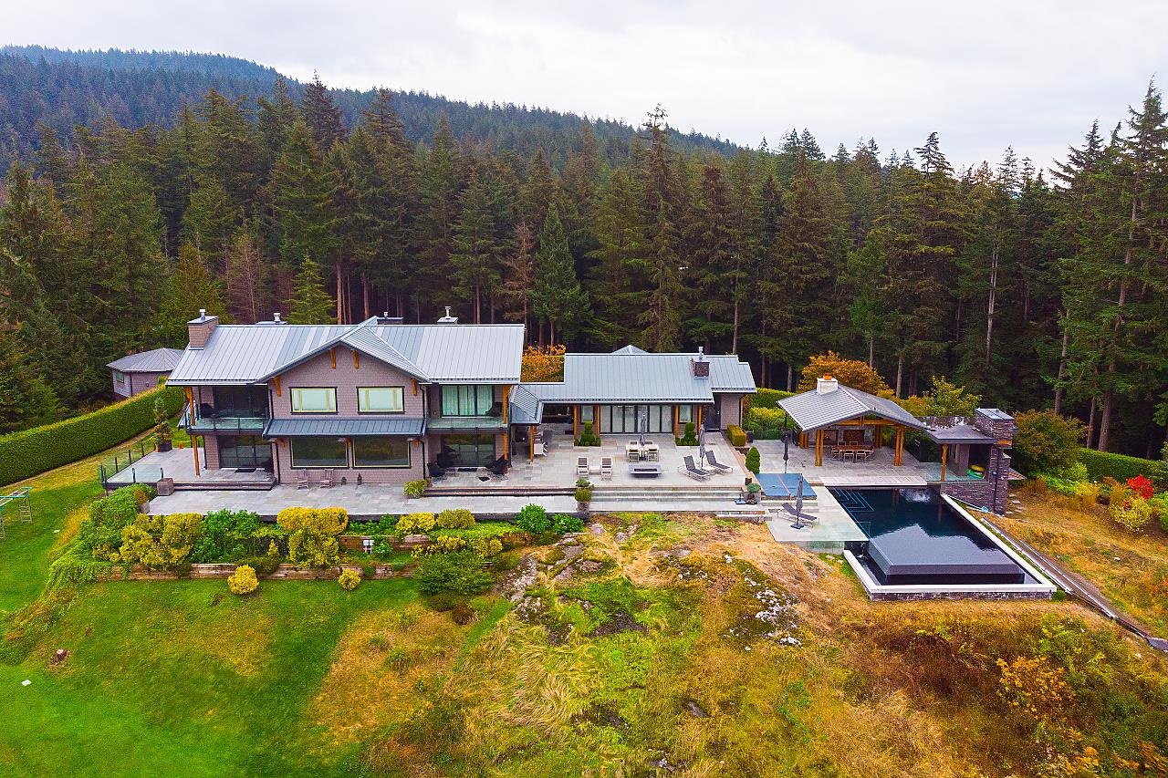 Listing image of 431 JOSEPHINE DRIVE