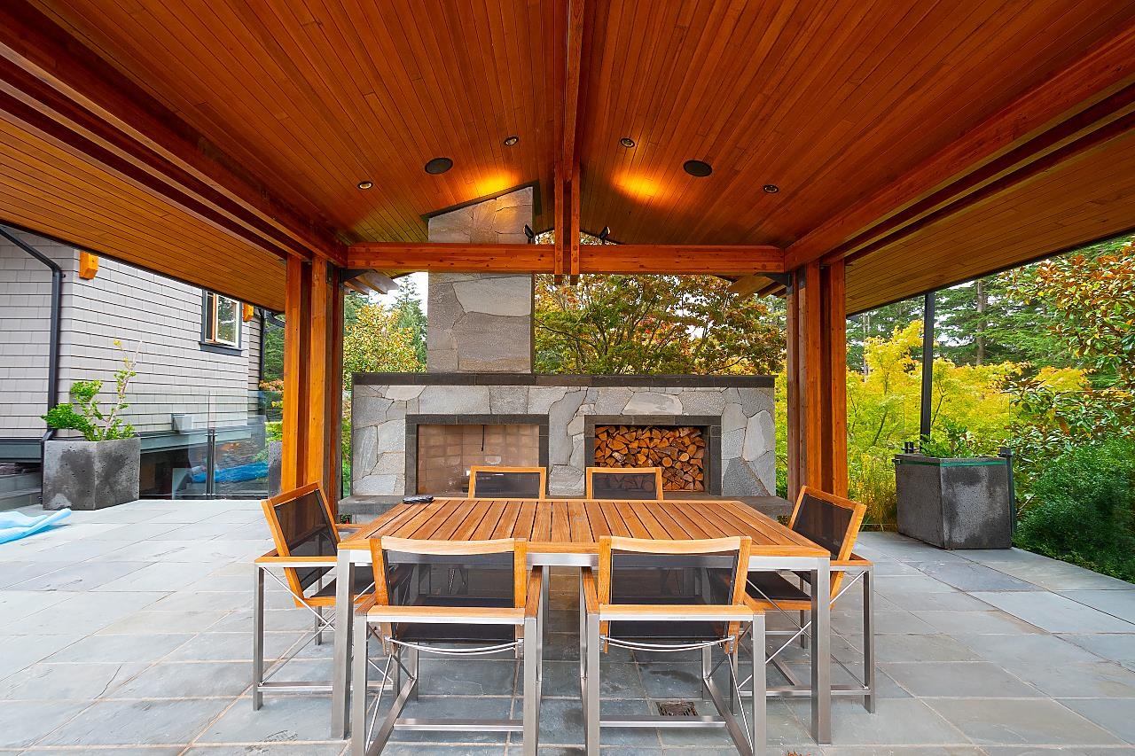 Listing image of 431 JOSEPHINE DRIVE