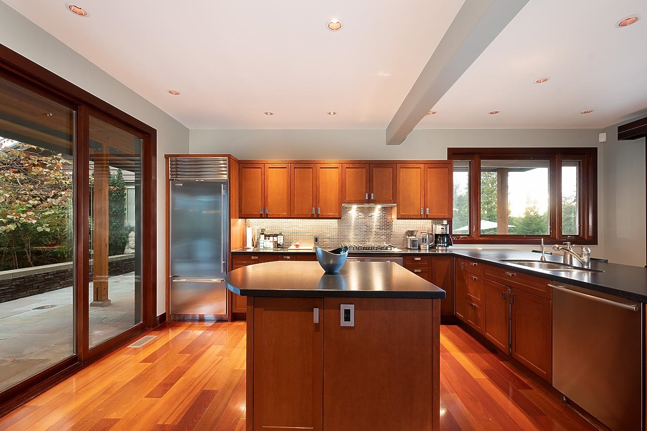 Listing image of 431 JOSEPHINE DRIVE