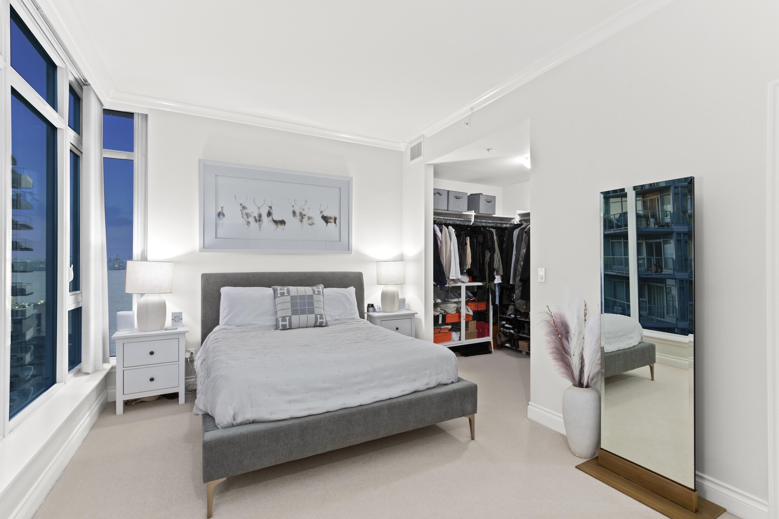 Listing image of 809 185 VICTORY SHIP WAY