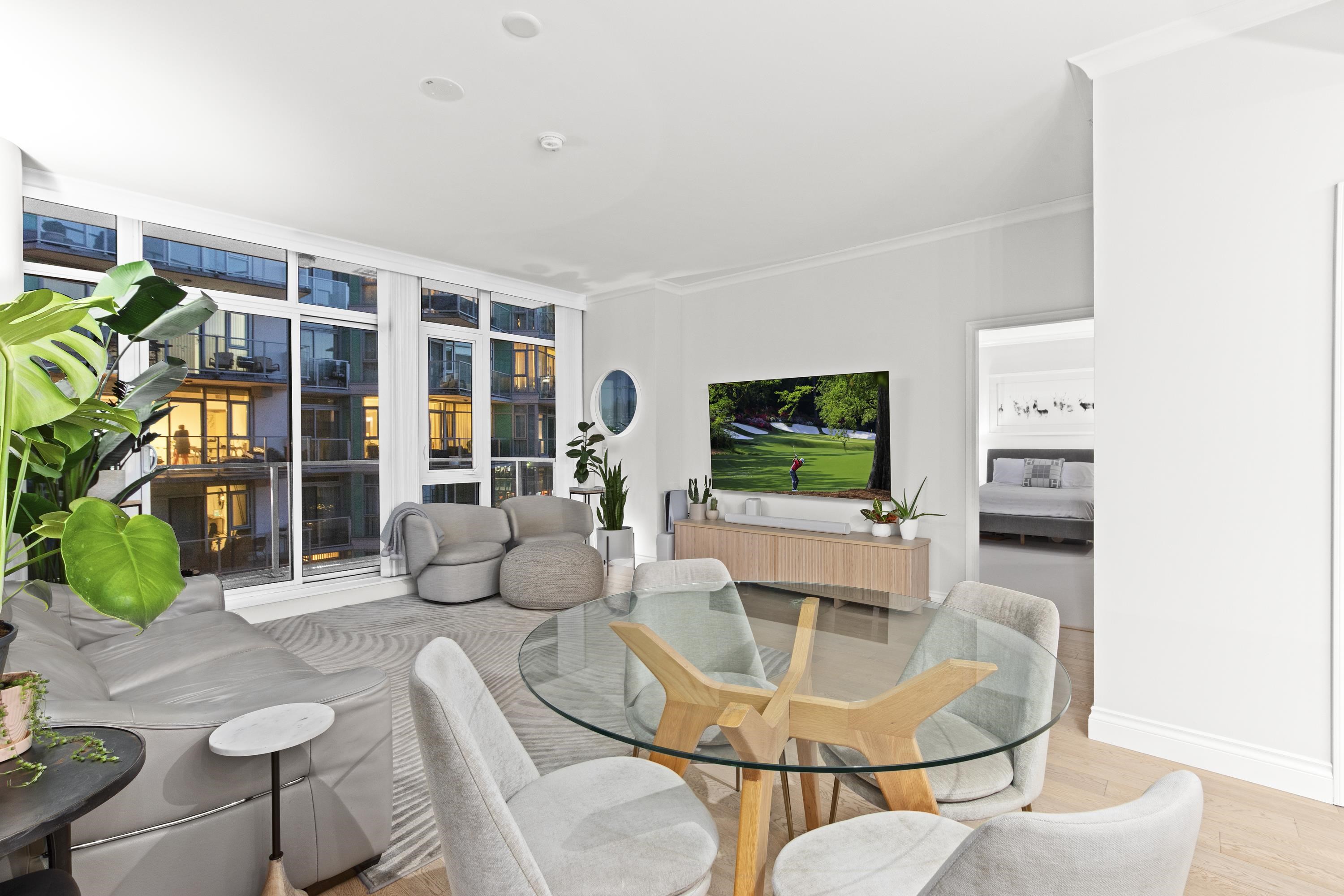 Listing image of 809 185 VICTORY SHIP WAY