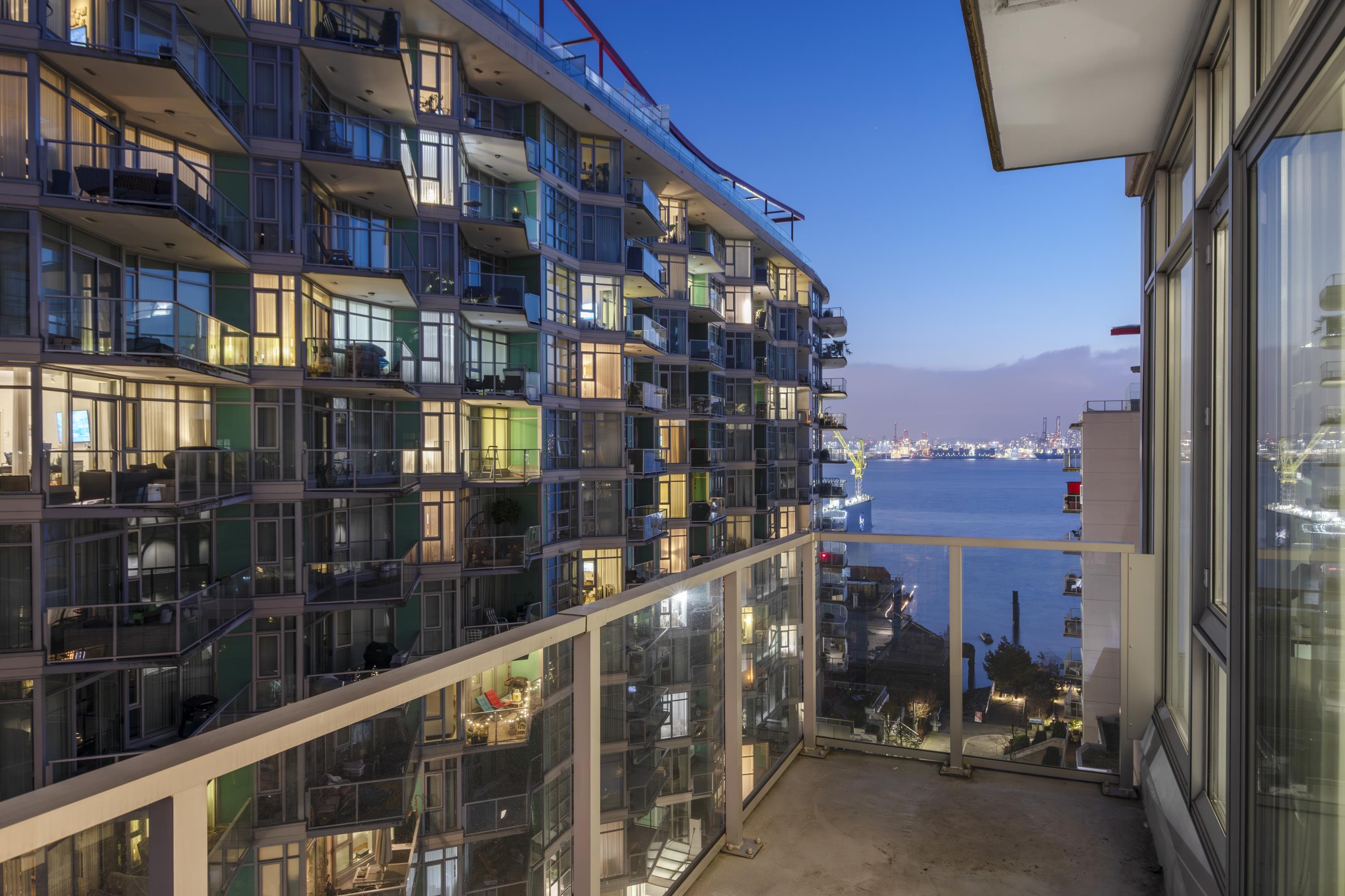 Listing image of 809 185 VICTORY SHIP WAY