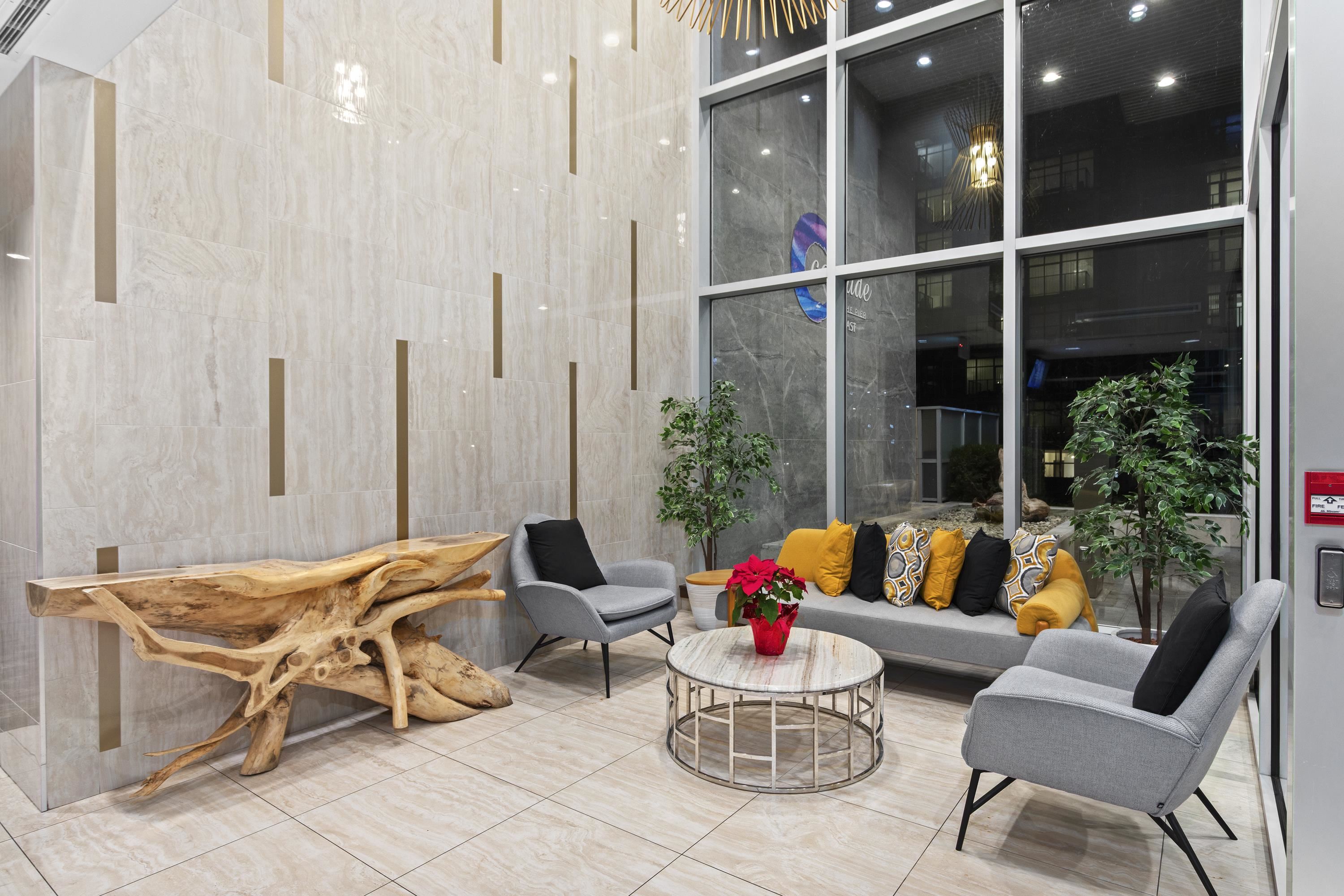 Listing image of 809 185 VICTORY SHIP WAY