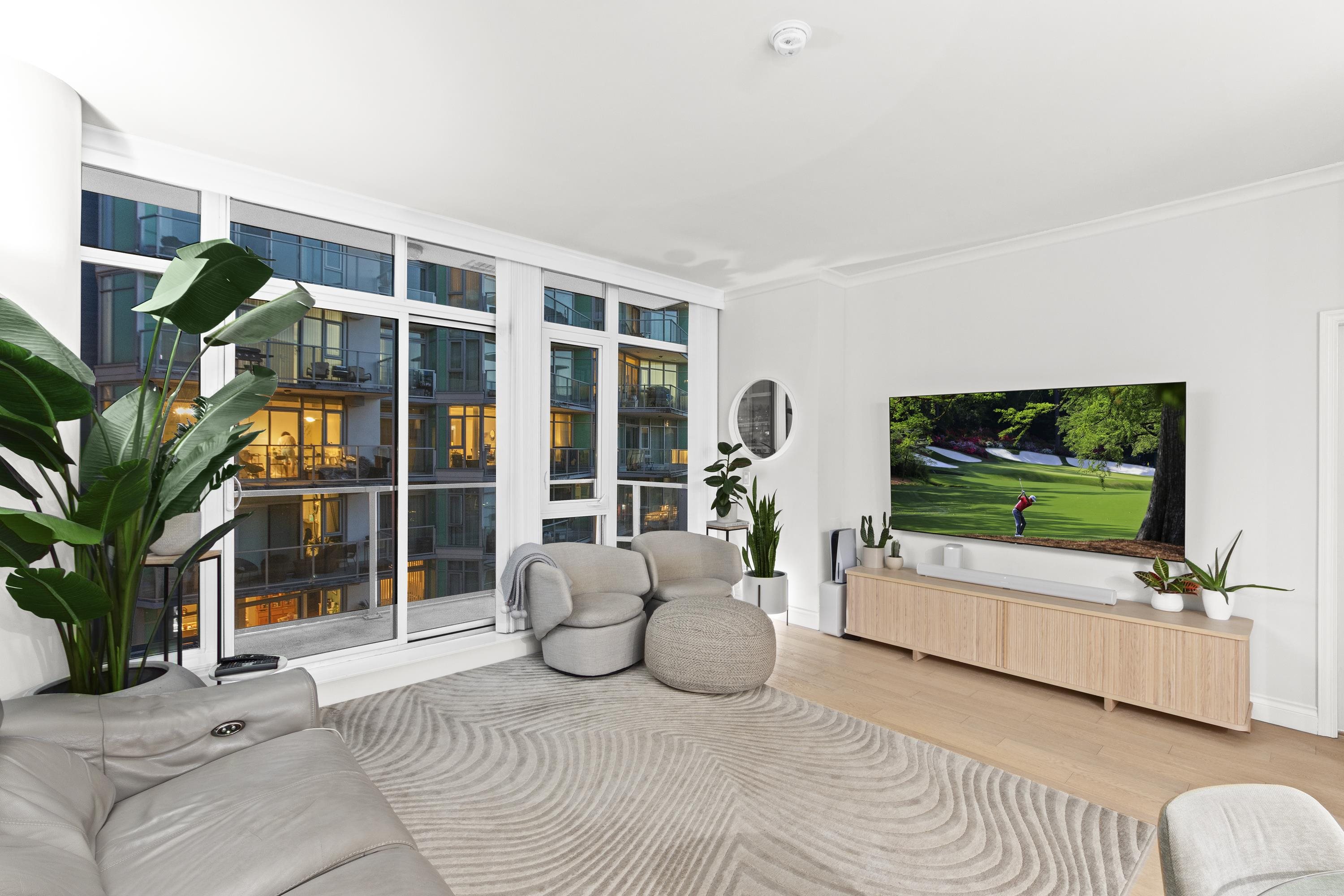 Listing image of 809 185 VICTORY SHIP WAY