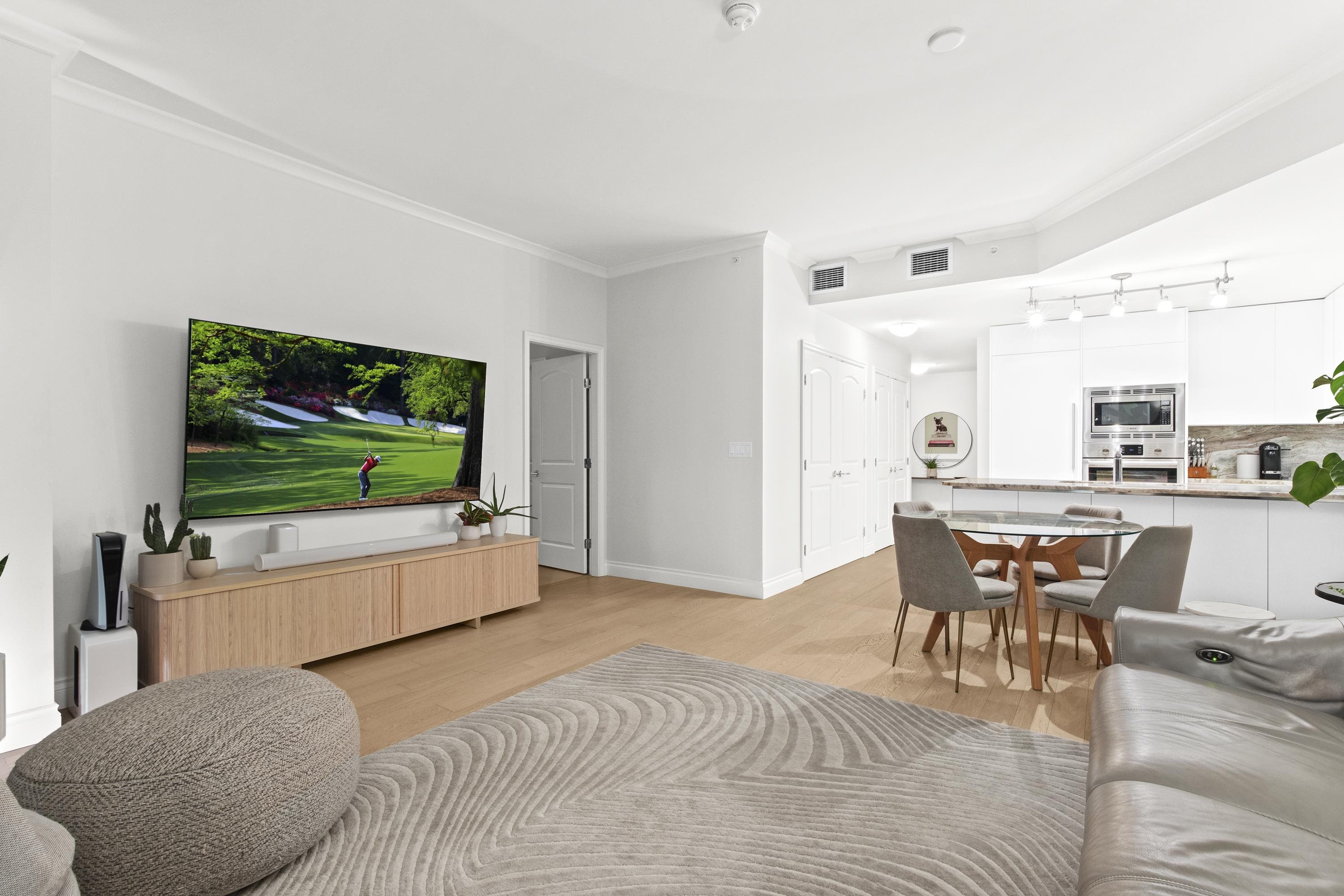 Listing image of 809 185 VICTORY SHIP WAY