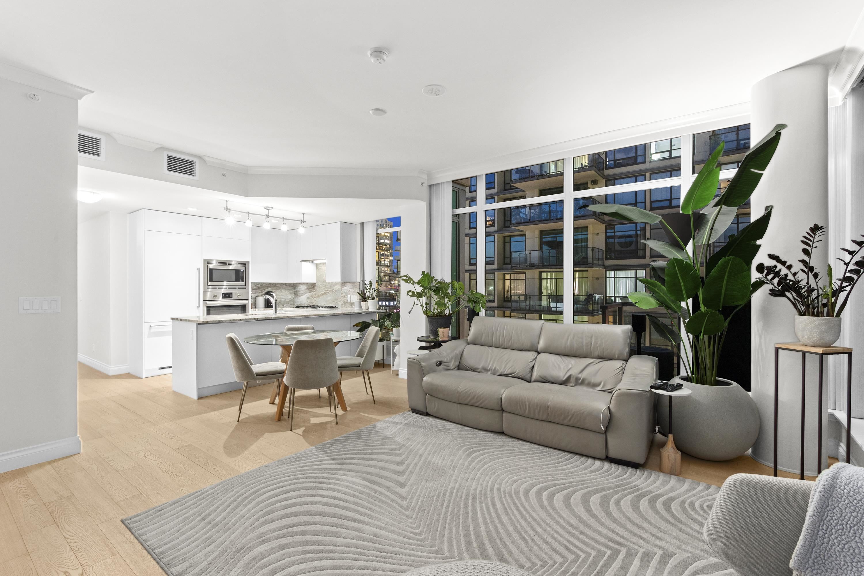 Listing image of 809 185 VICTORY SHIP WAY