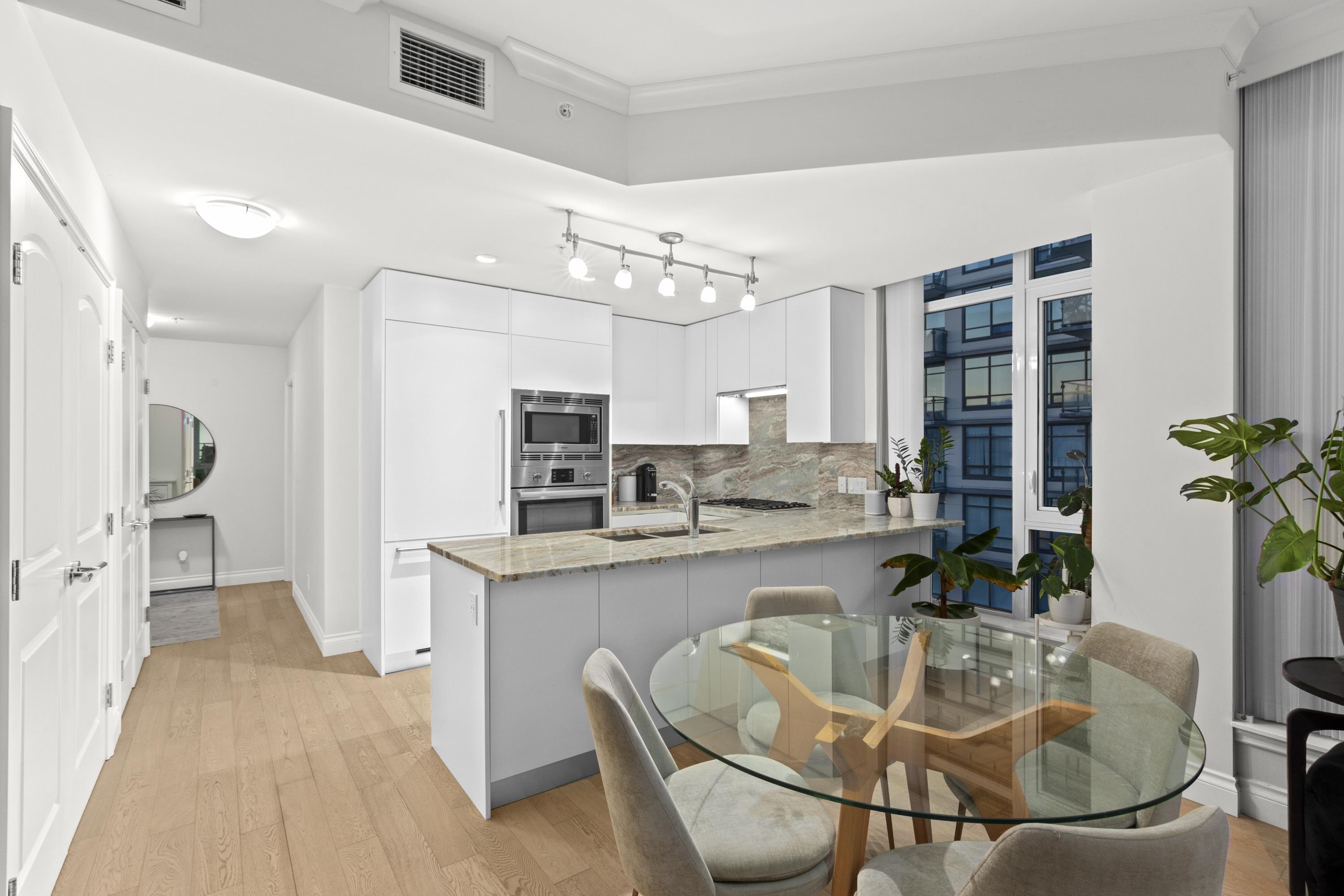Listing image of 809 185 VICTORY SHIP WAY