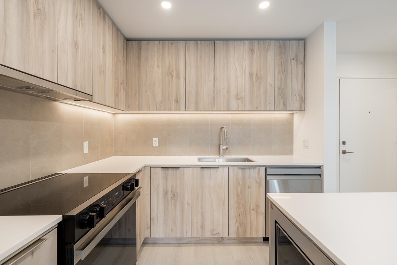 Listing image of 403 3596 MALSUM DRIVE