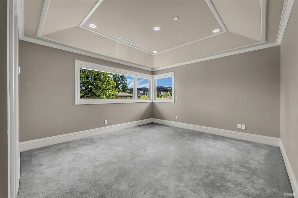 Listing image of 2566 MARINE DRIVE