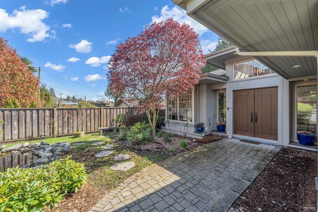 Listing image of 2566 MARINE DRIVE