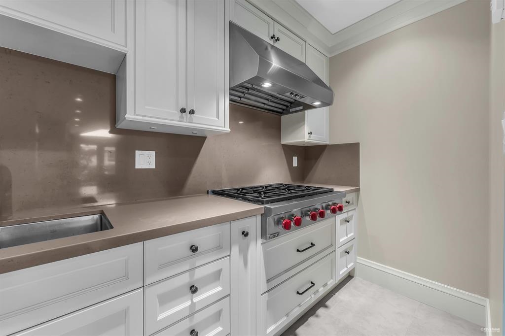 Listing image of 2566 MARINE DRIVE