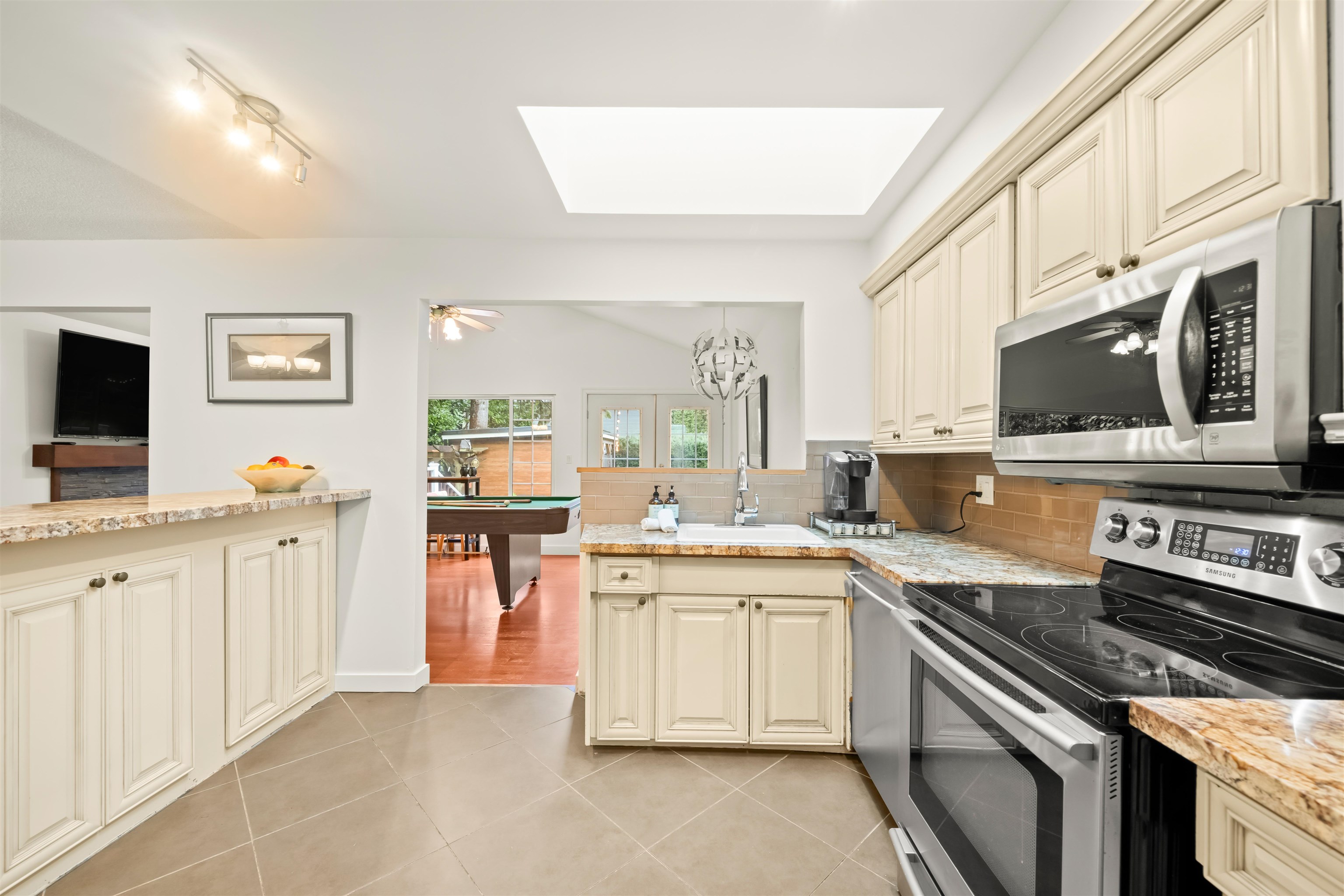 Listing image of 4585 COVE CLIFF ROAD