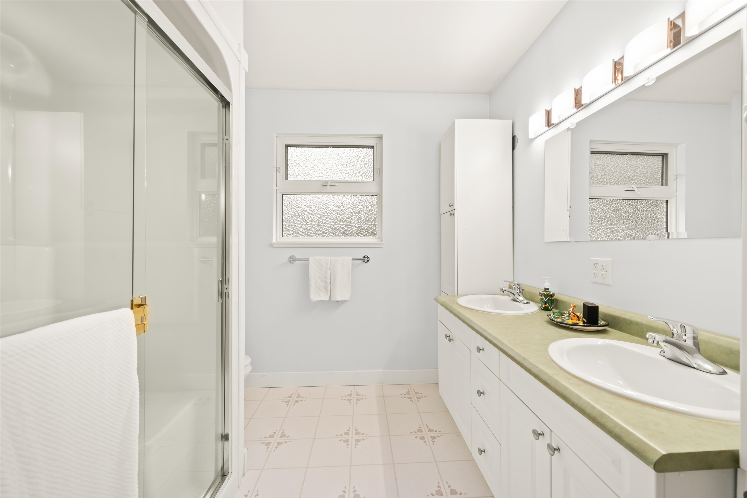 Listing image of 4585 COVE CLIFF ROAD
