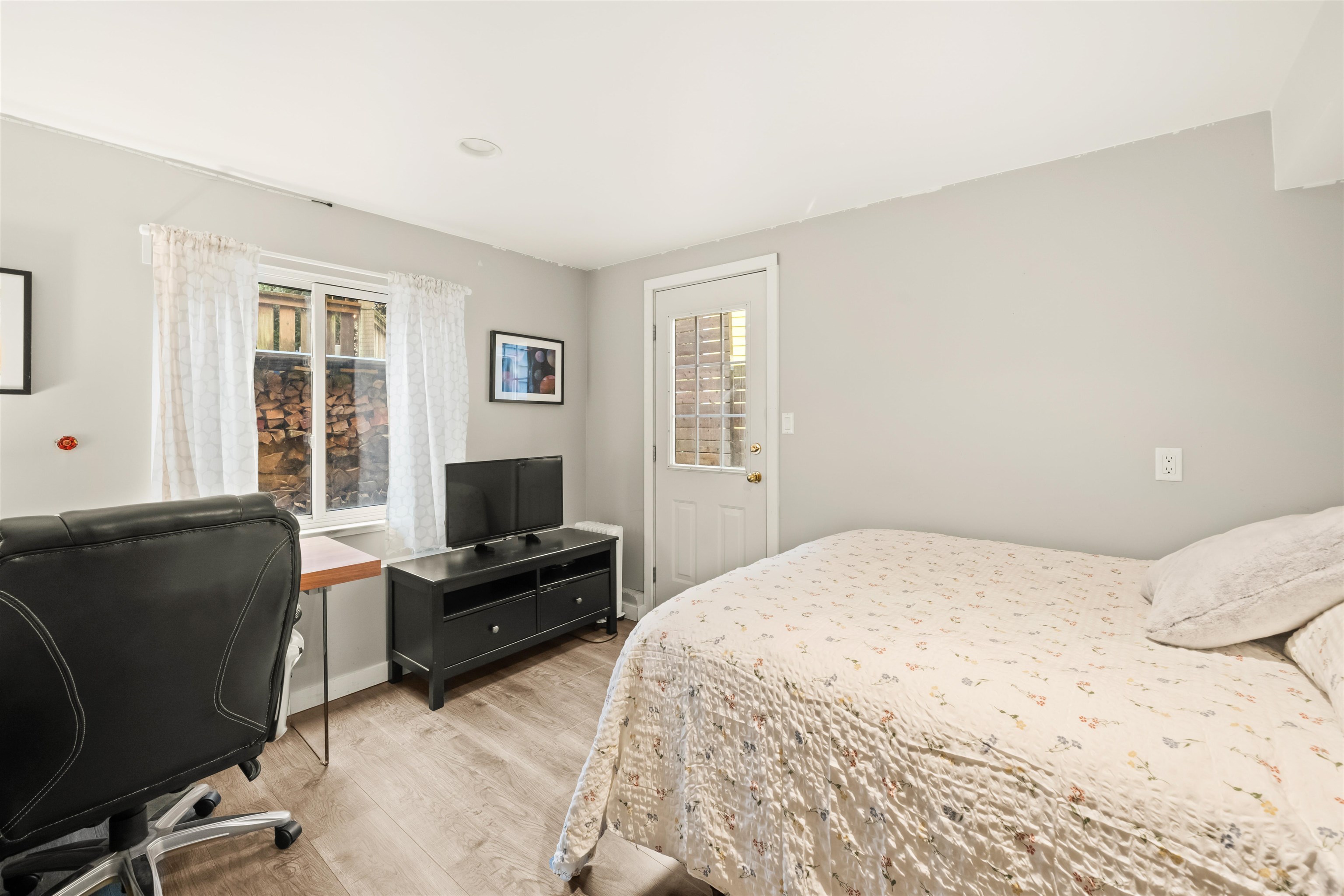 Listing image of 4585 COVE CLIFF ROAD