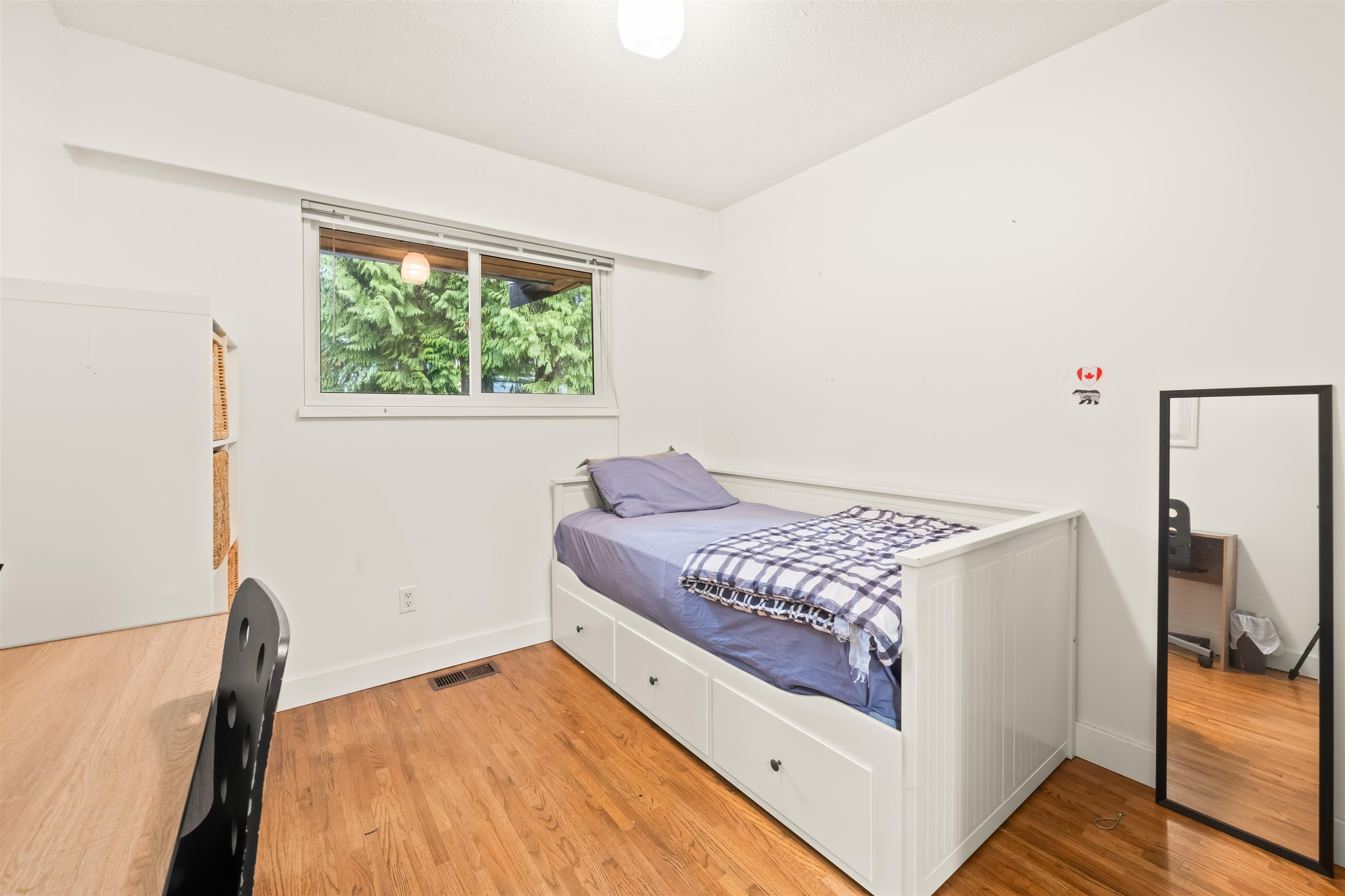 Listing image of 4585 COVE CLIFF ROAD