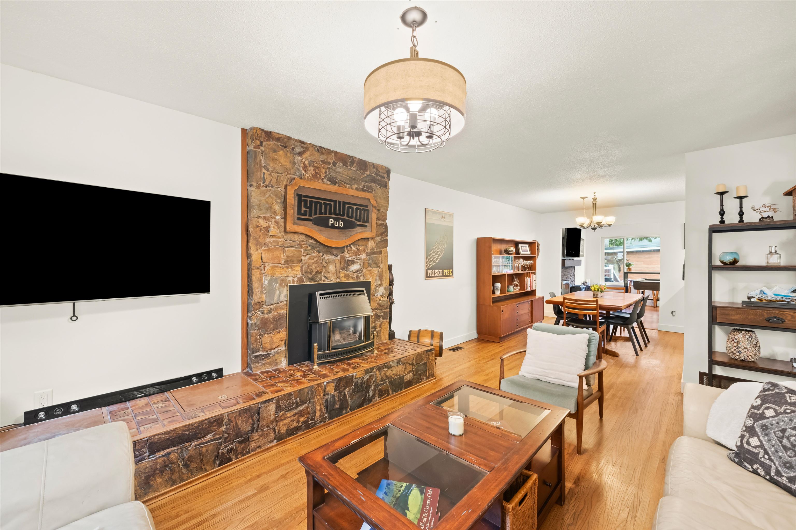 Listing image of 4585 COVE CLIFF ROAD
