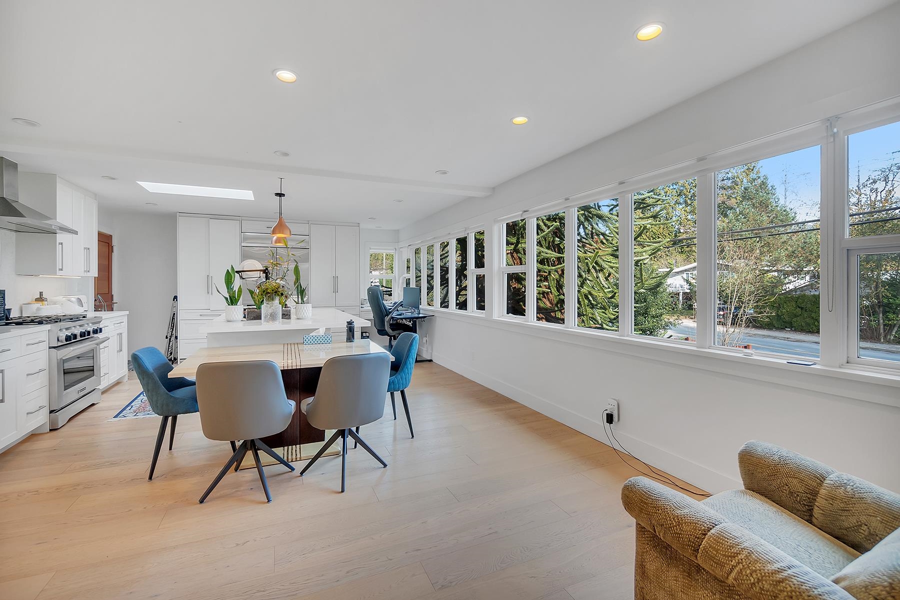 Listing image of 2505 WILLIAM AVENUE