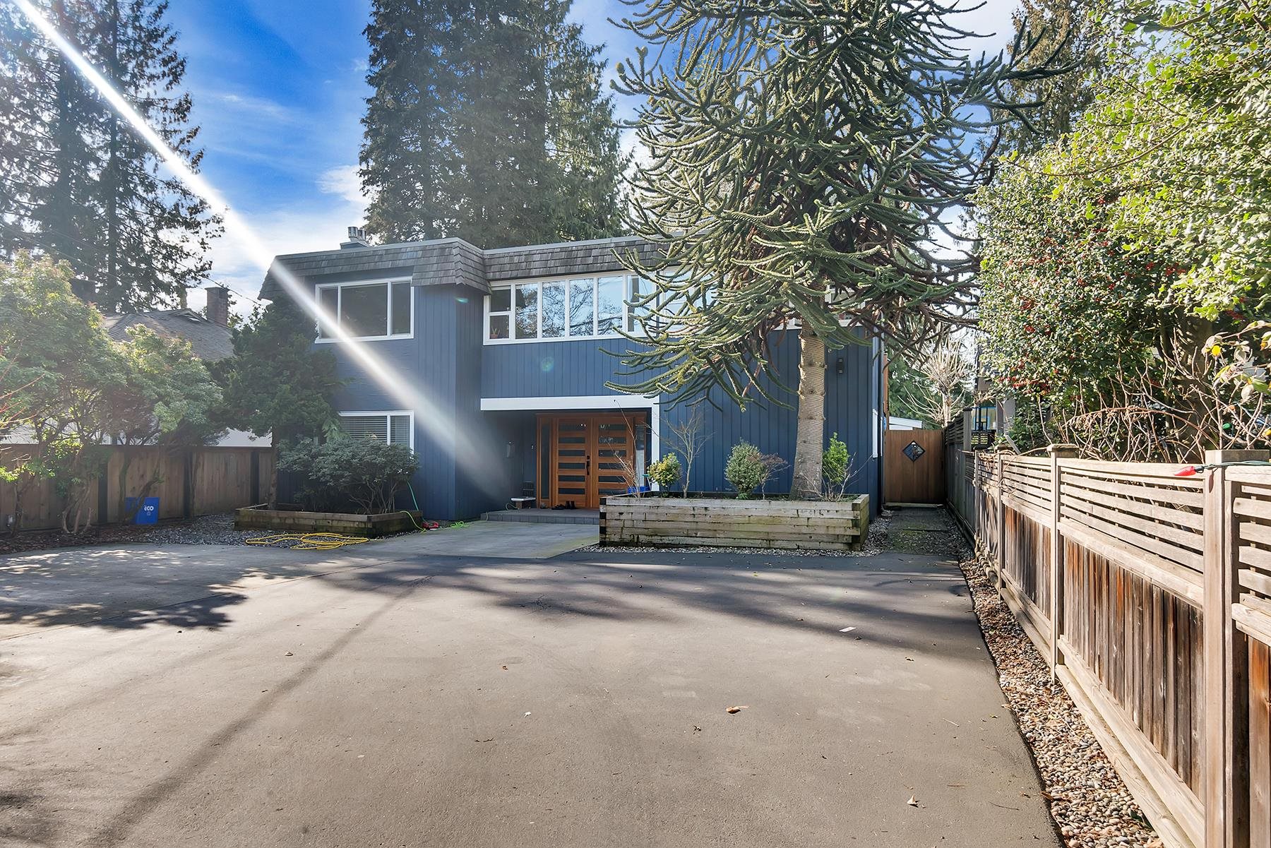 Listing image of 2505 WILLIAM AVENUE
