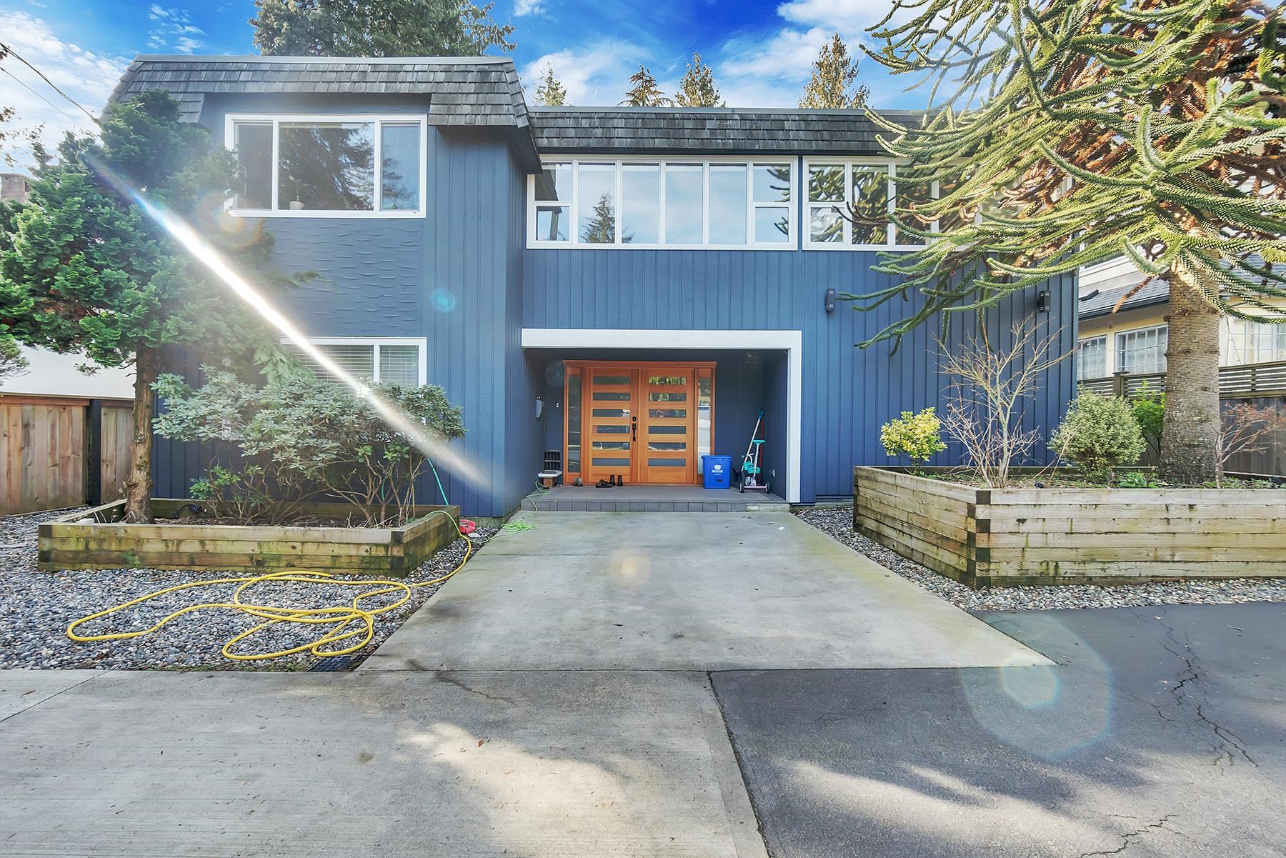 Listing image of 2505 WILLIAM AVENUE